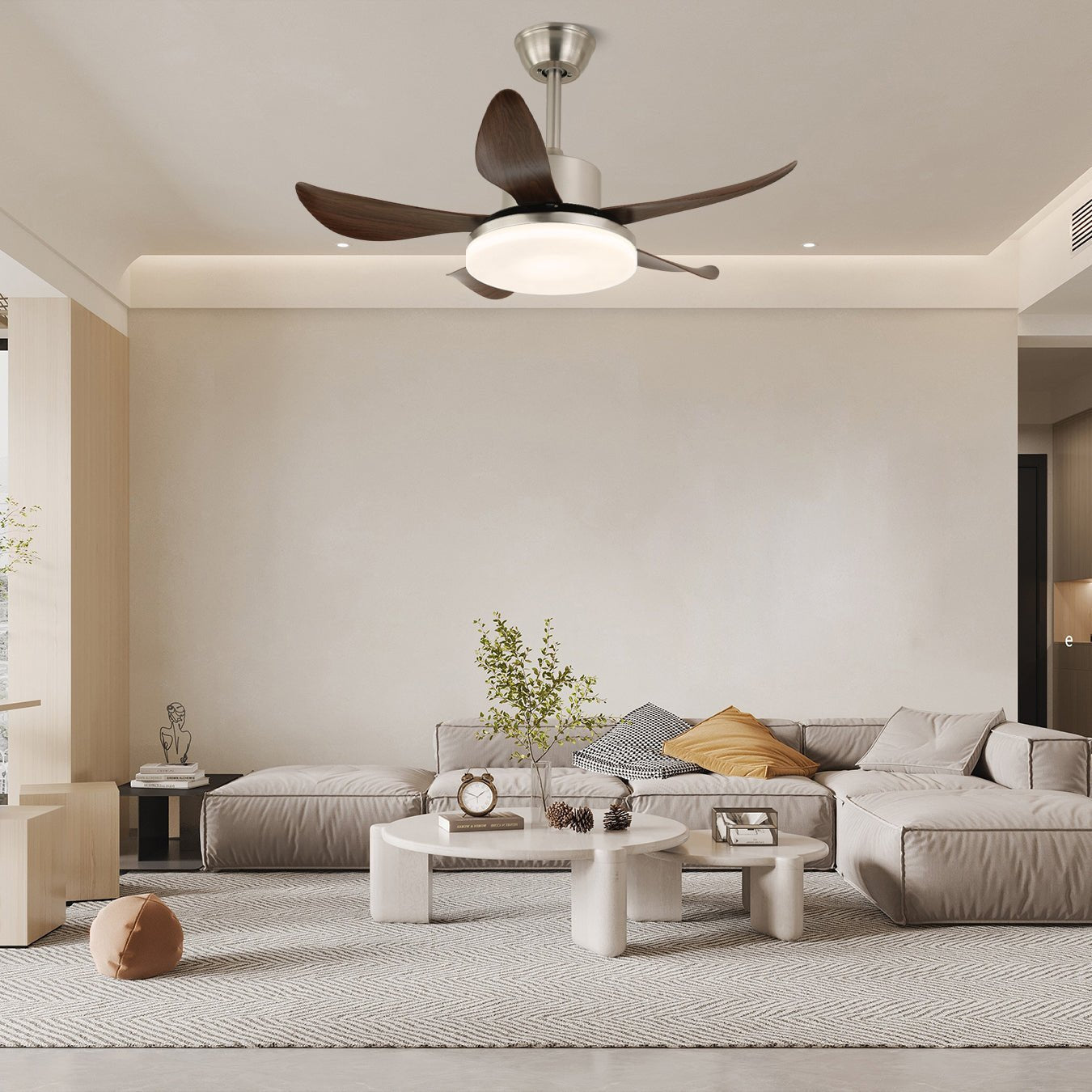 Primo piano del Ventilatore da Soffitto Moderno Nerra che mostra il LED integrato e il diffusore in acrilico