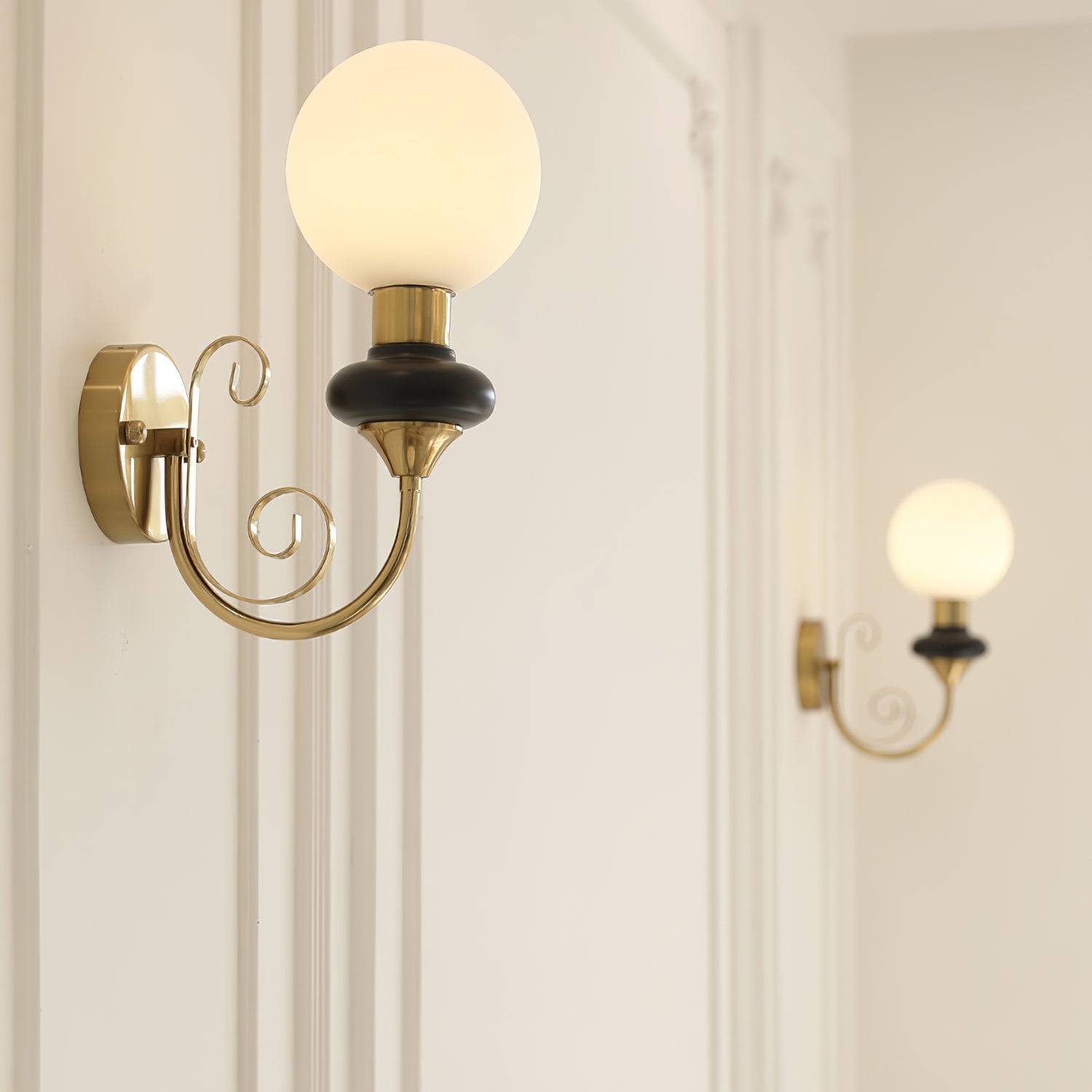 Onyx Wall Lamp - Blowlighting