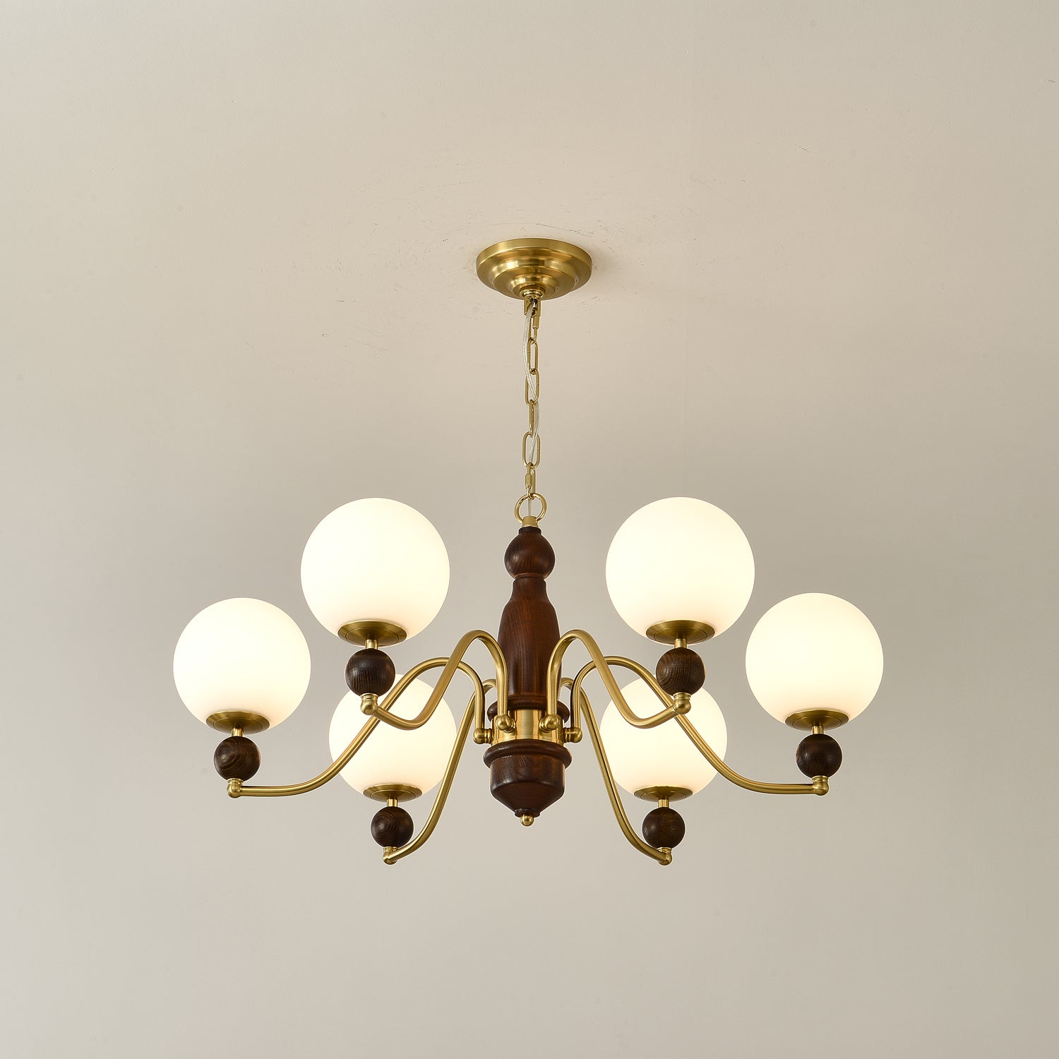Ornate Heritage Chandelier - Blowlighting