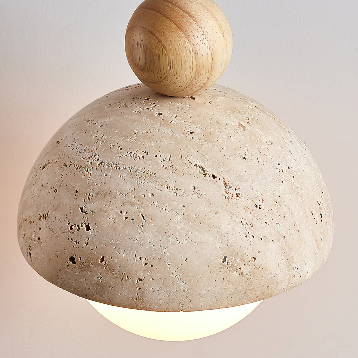 Aria Lampada a Sospensione in Travertino con Cupola in Vetro