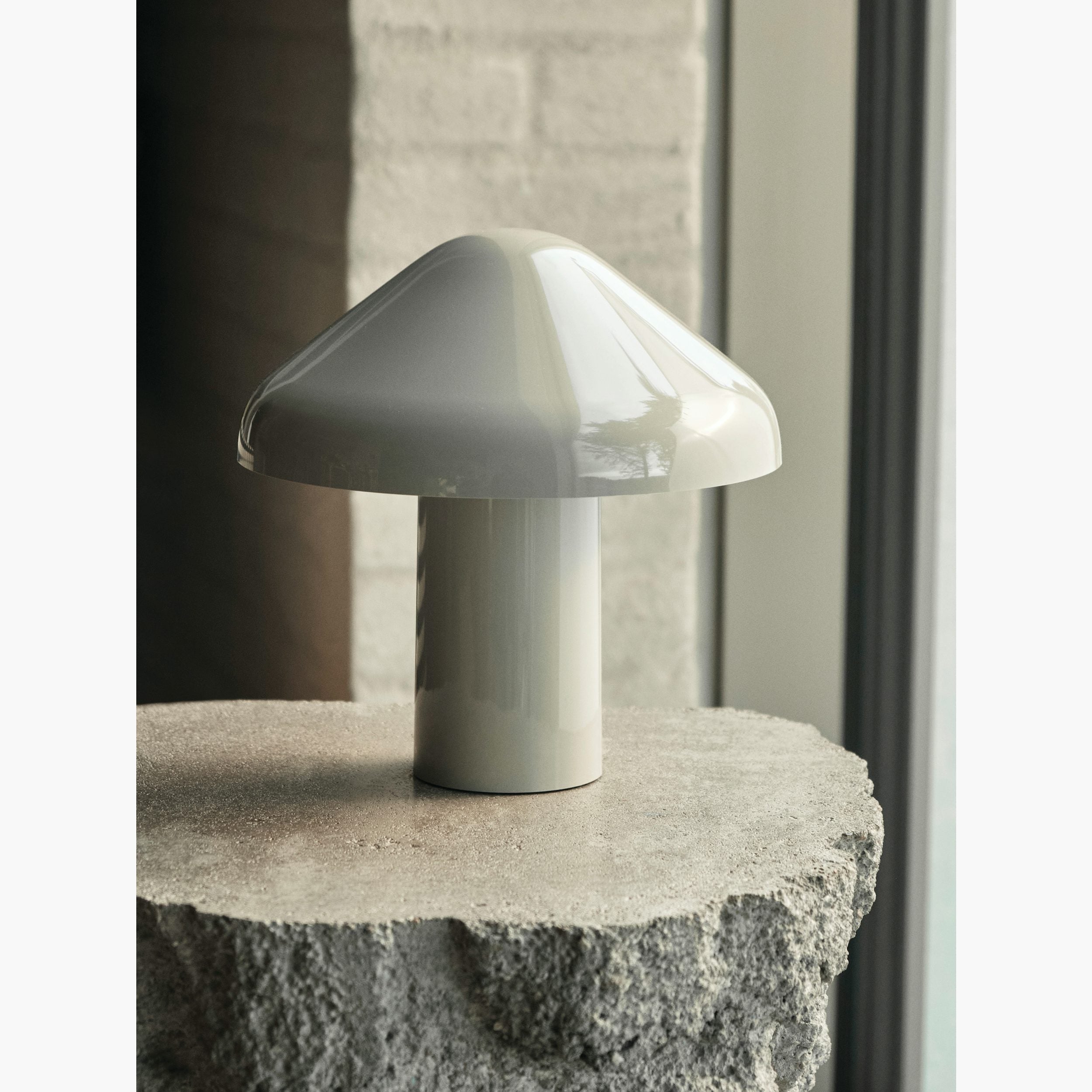 Pao Portable Table Lamp (built-in battery) - Lamp Copper