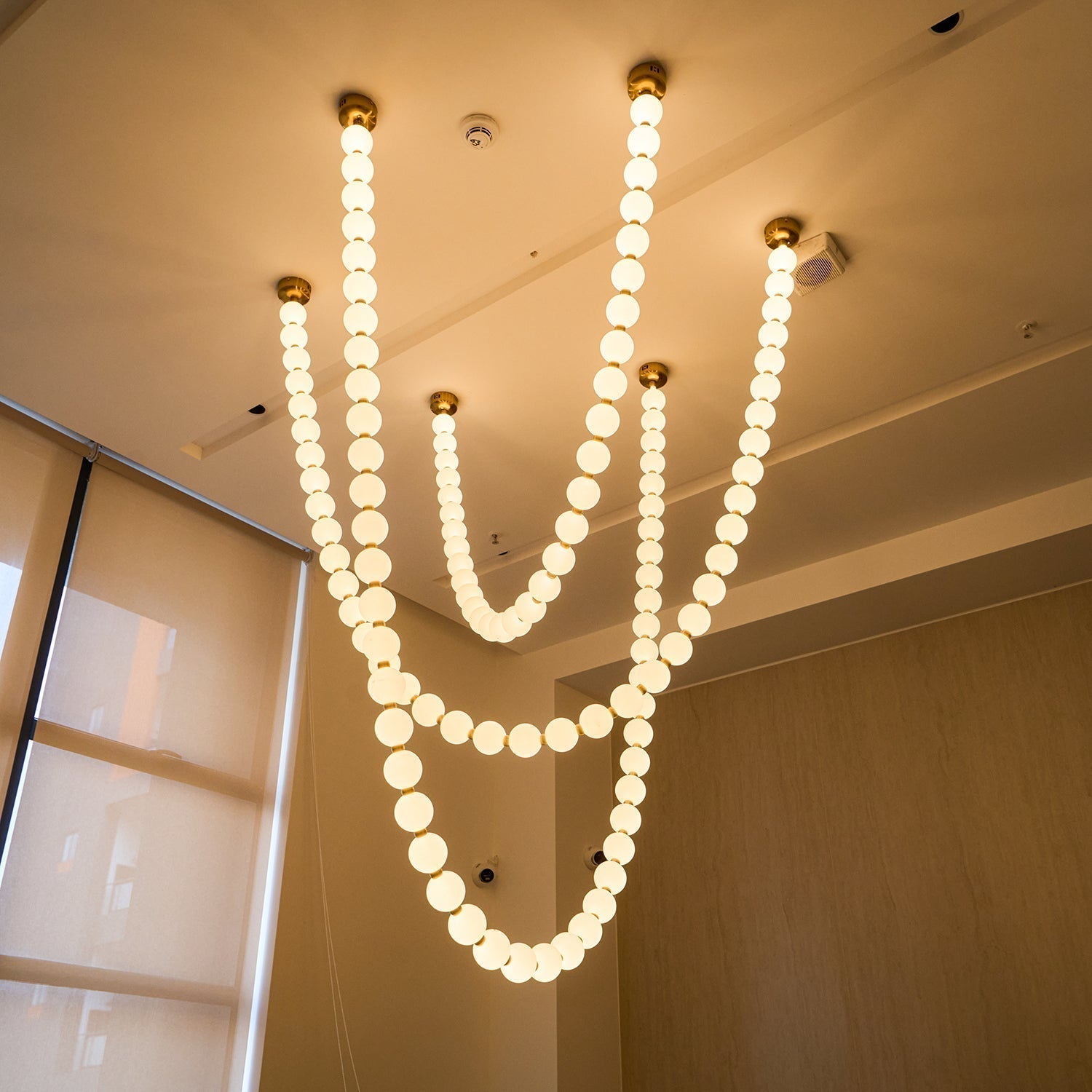 Pearl Glass Necklace Balls Chandelier - Blowlighting