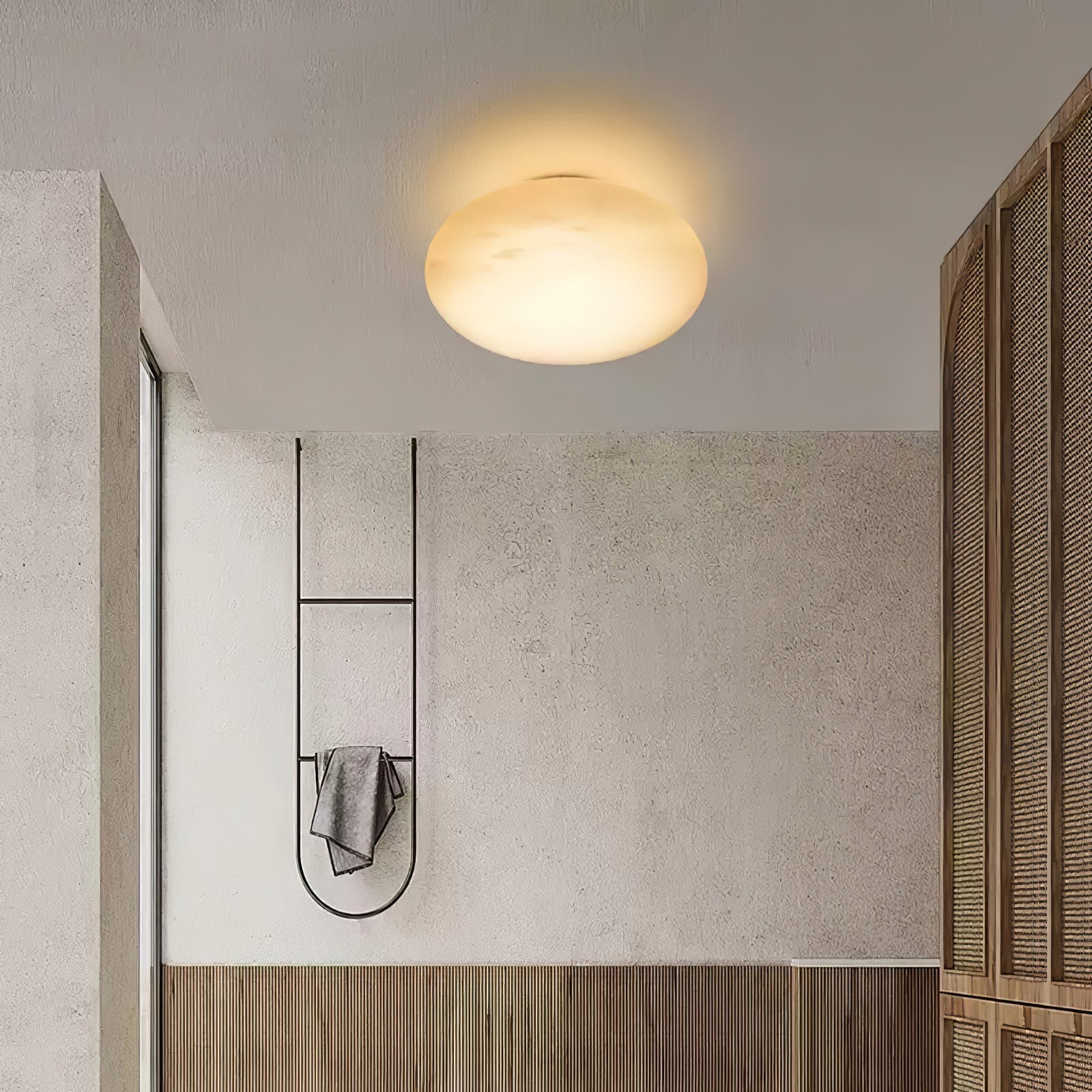 Eurthais Minimalist Alabaster Wall Light - Neutralighting