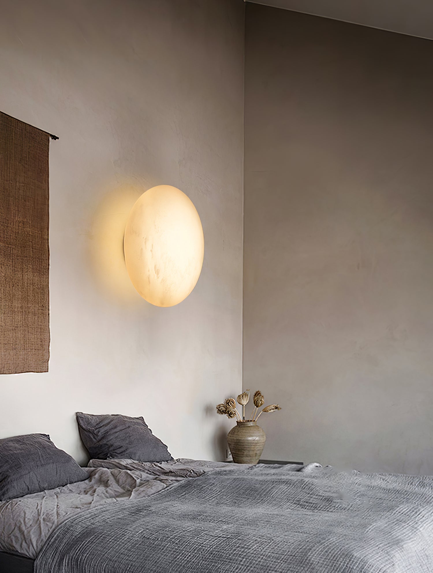Eurthais Minimalist Alabaster Wall Light - Neutralighting