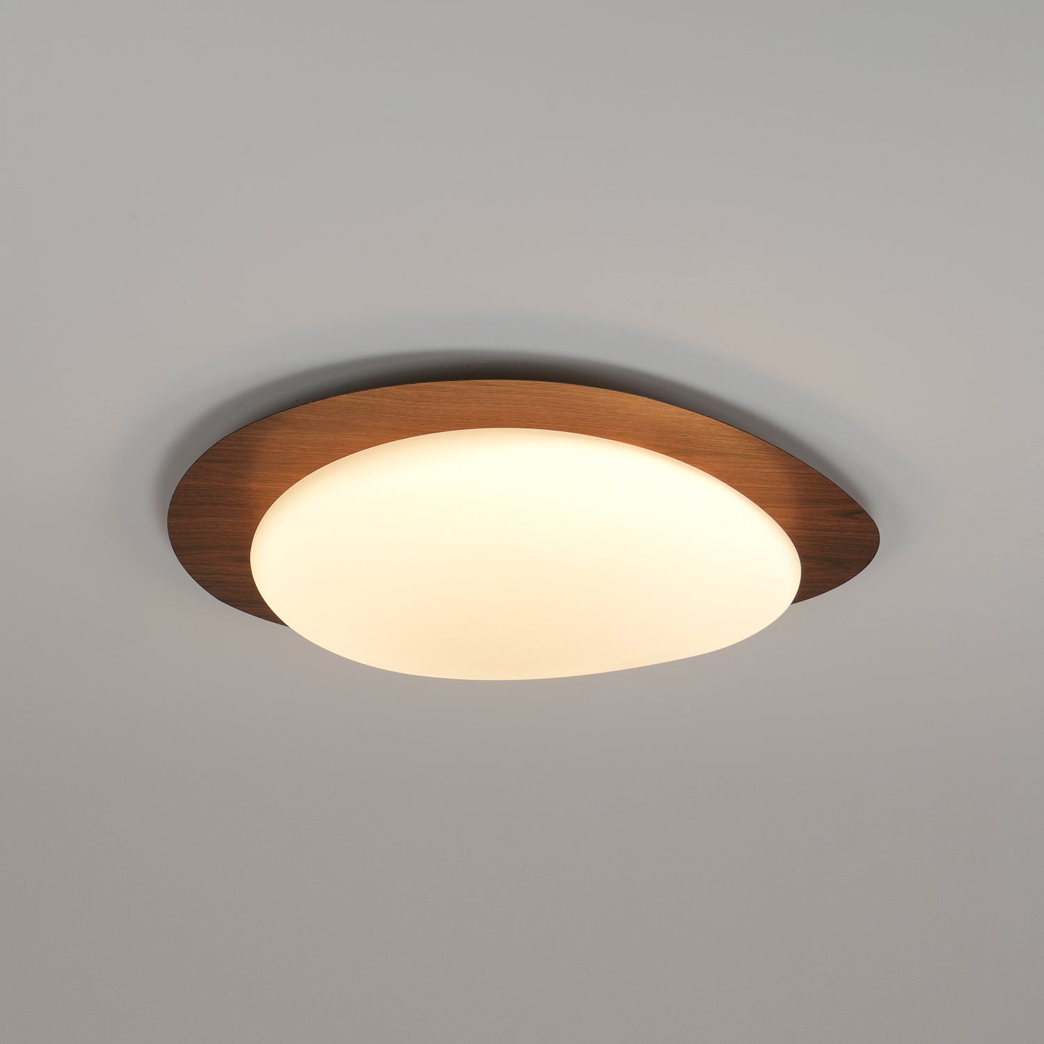 Muto Lampada da Soffitto a Forma di Ciottolo in Noce