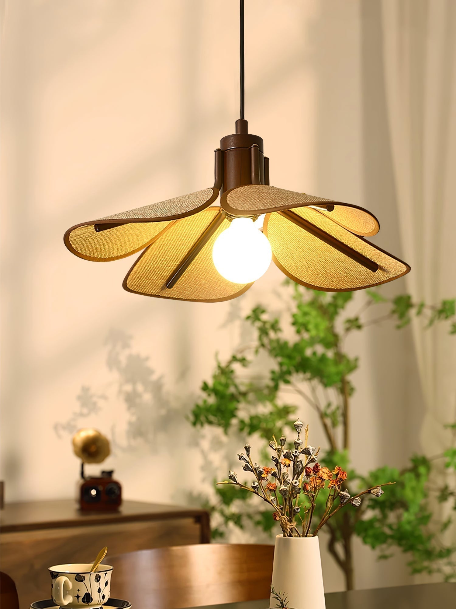 Petal Bloom Pendant Light - Blowlighting