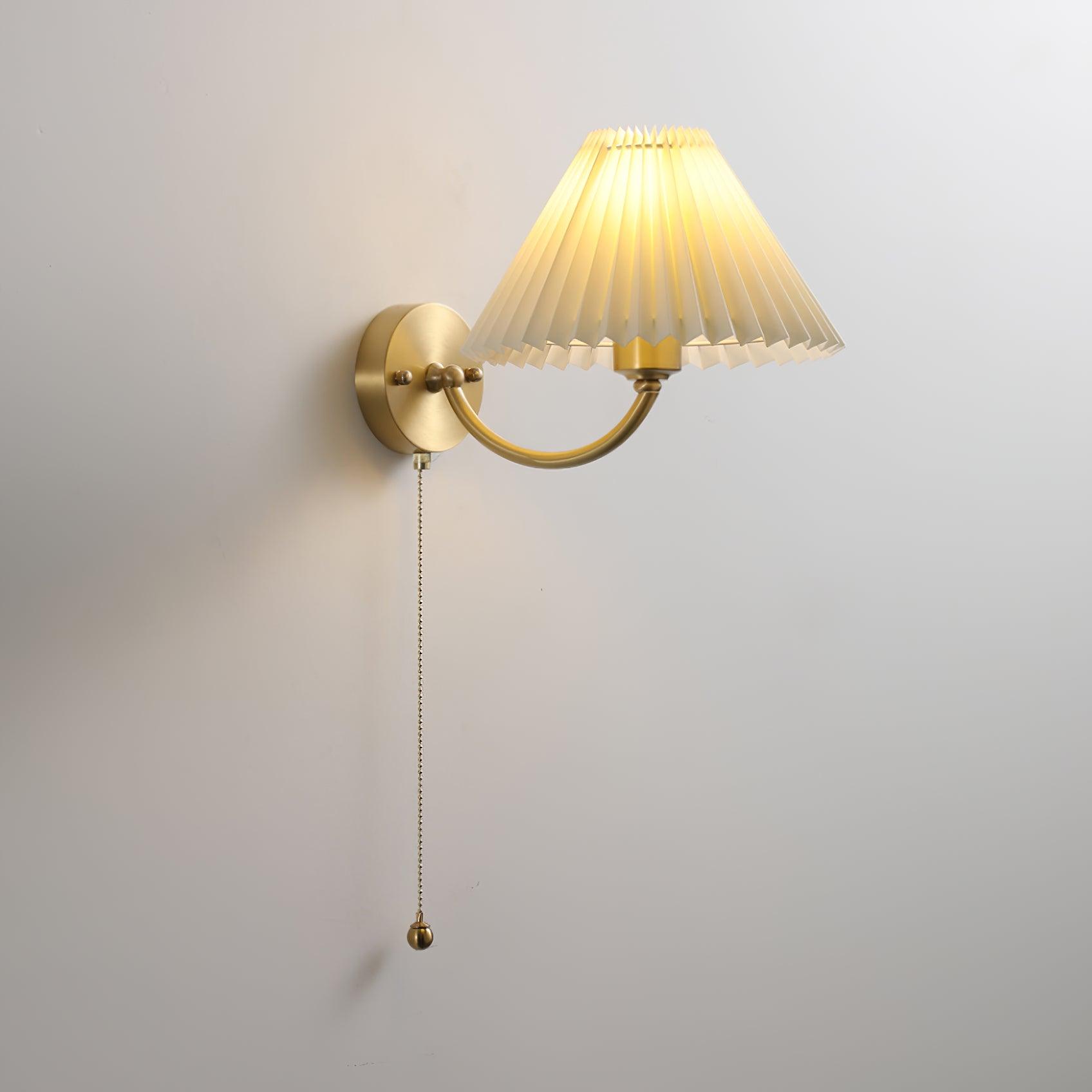 Pleated Wall Lamp - Blowlighting