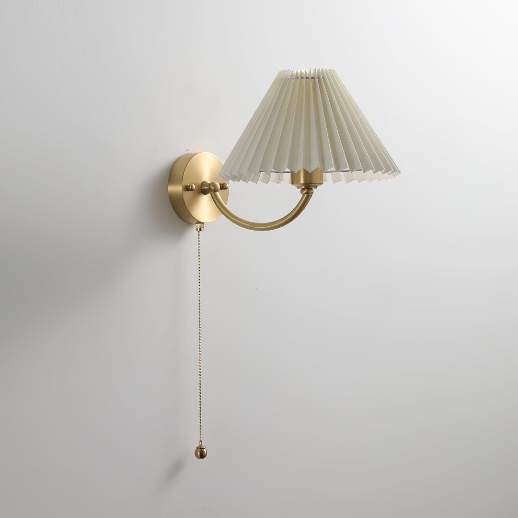 Pleated Wall Lamp - Blowlighting