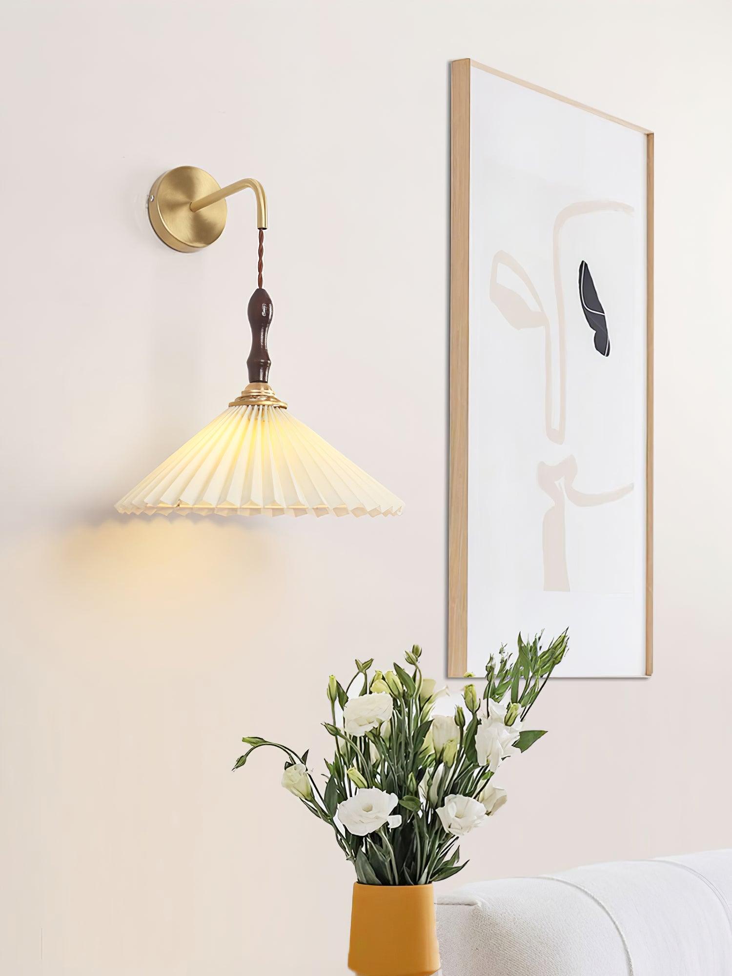 Pleated Wooden Wall Lamp - Blowlighting