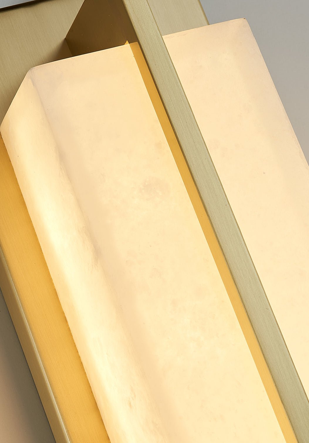 Caspian Alabaster Brass Wall Light - Neutralighting