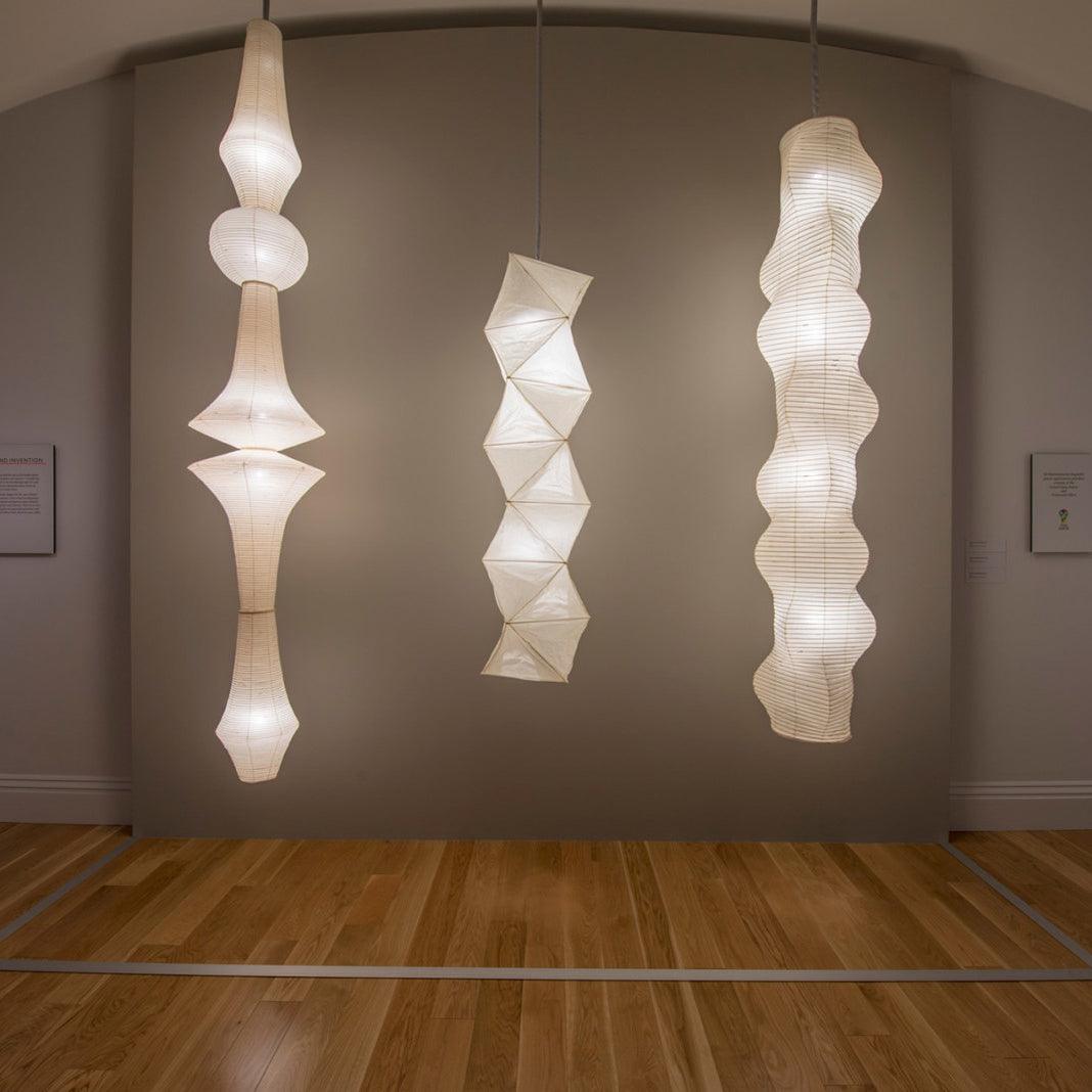 Ritta Lampada a Sospensione Verticale Scultorea in Carta