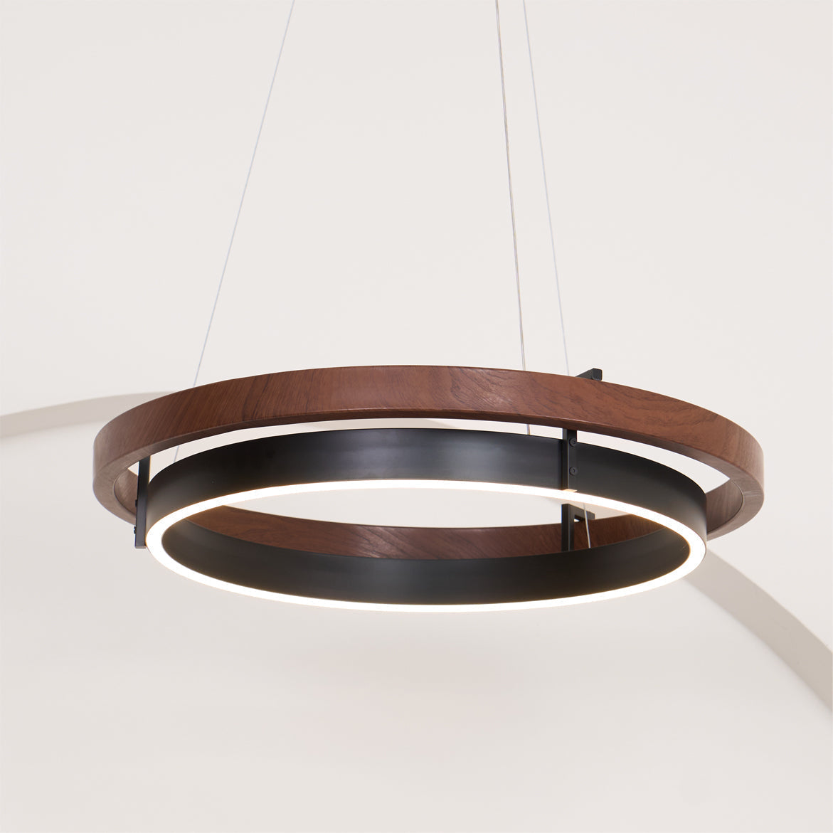 Muto Lampadario ad Anello in Legno
