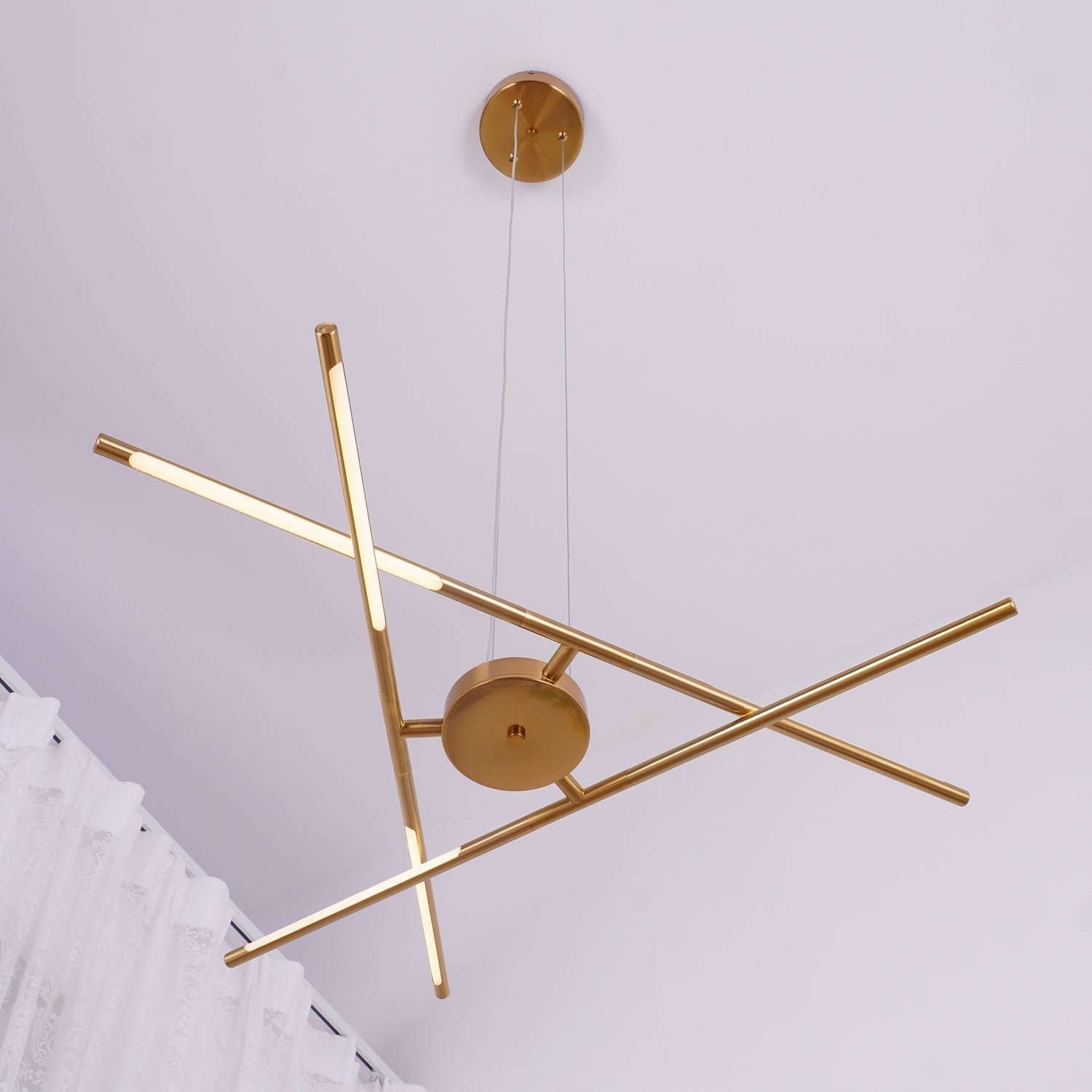 Rotatable LED Chandelier - Blowlighting