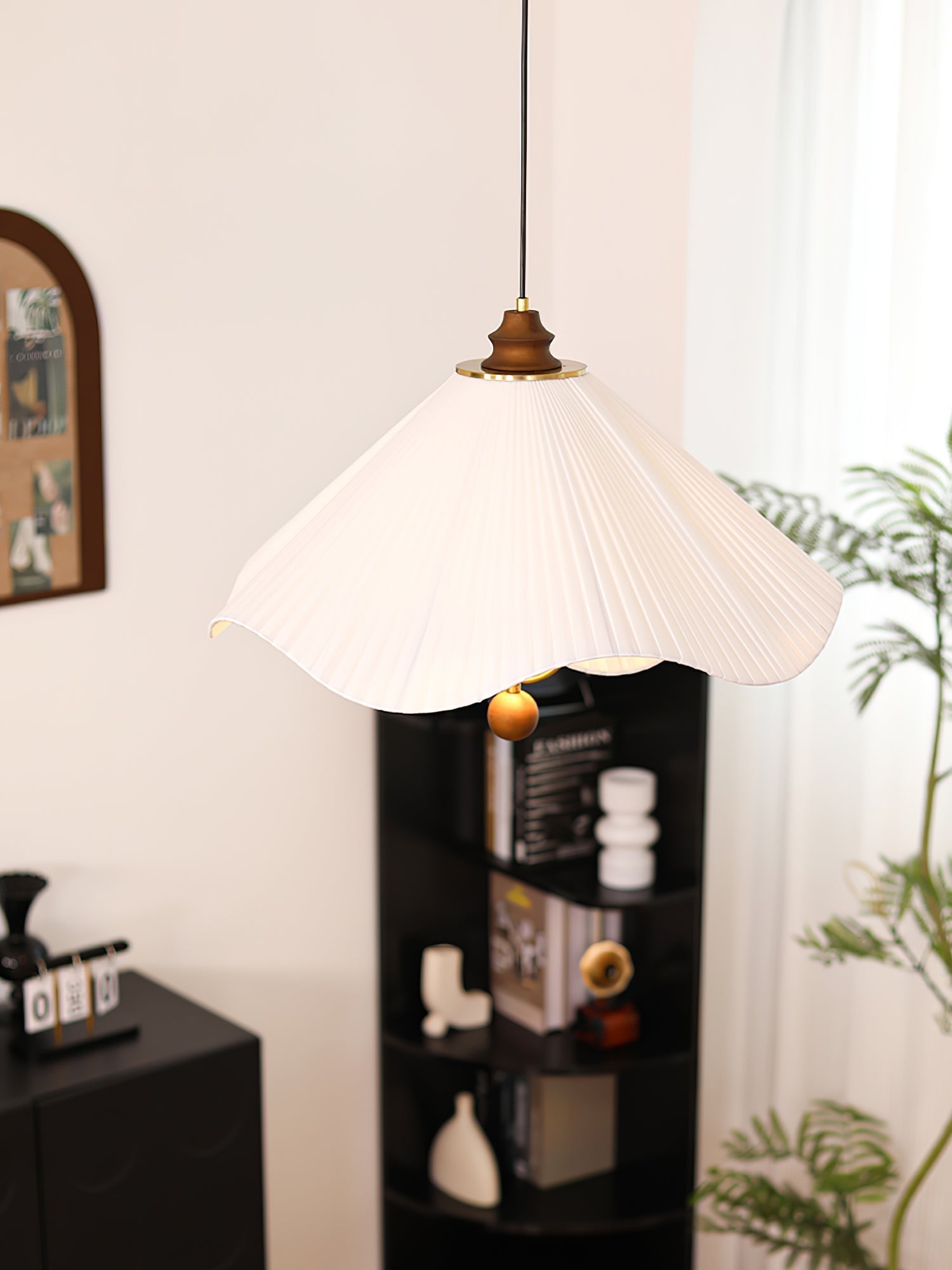 Scallop Edge Pendant Light - Blowlighting