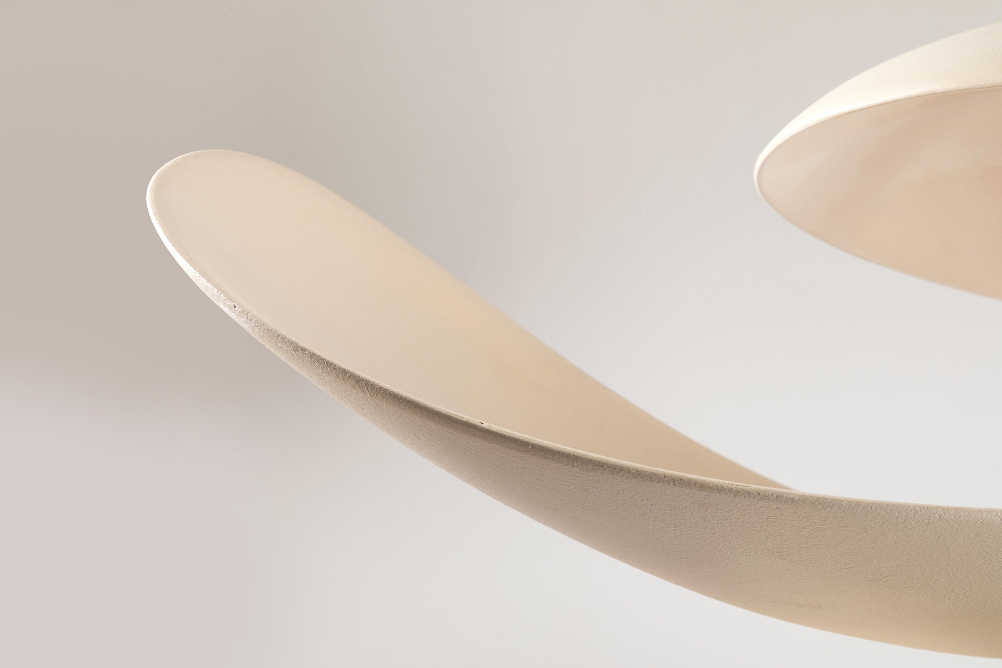 Unorara Premium Nordic Floating Metal Pendant Lamp - Lamp Copper