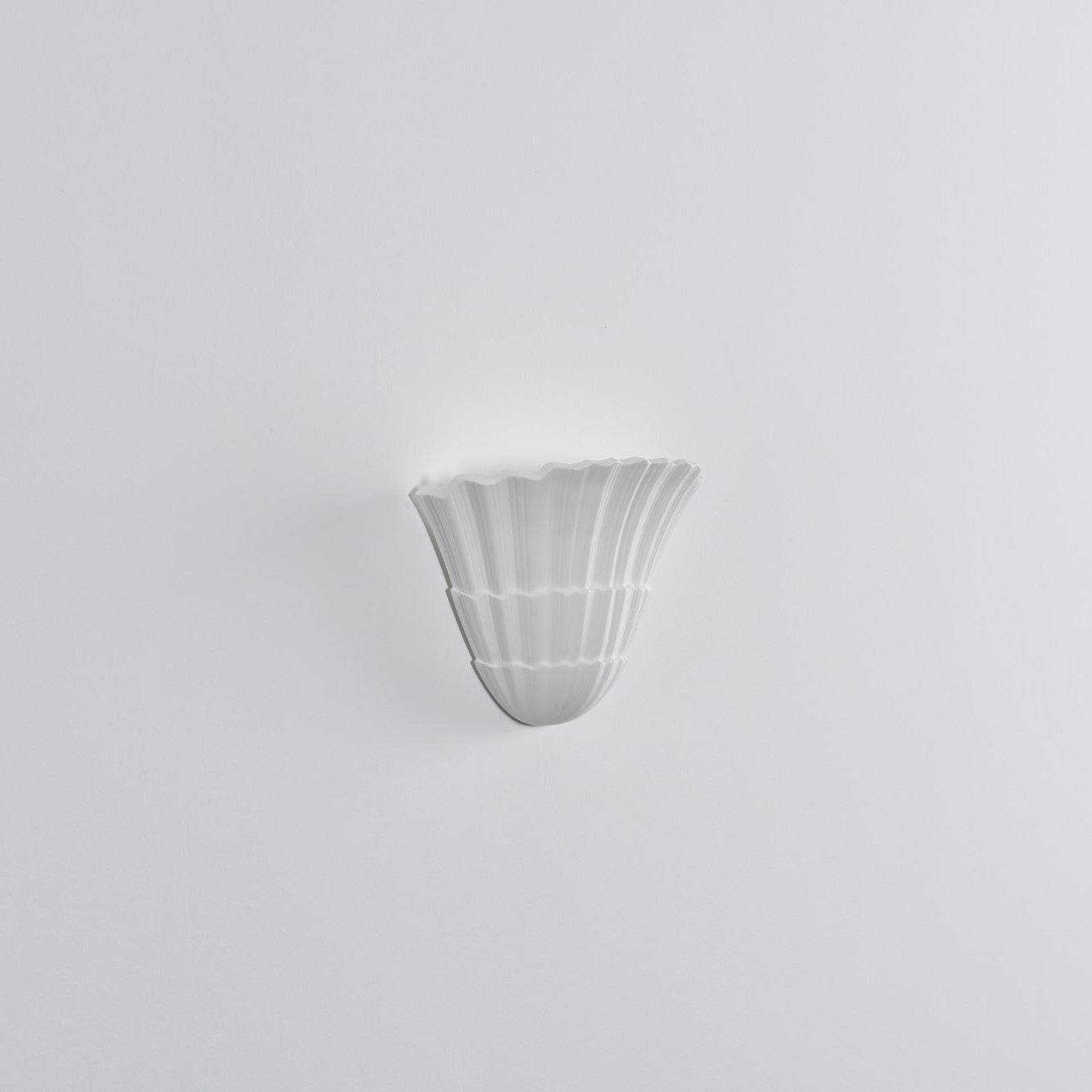 Eliana Modern Metal Wall Lamp - Blowlighting
