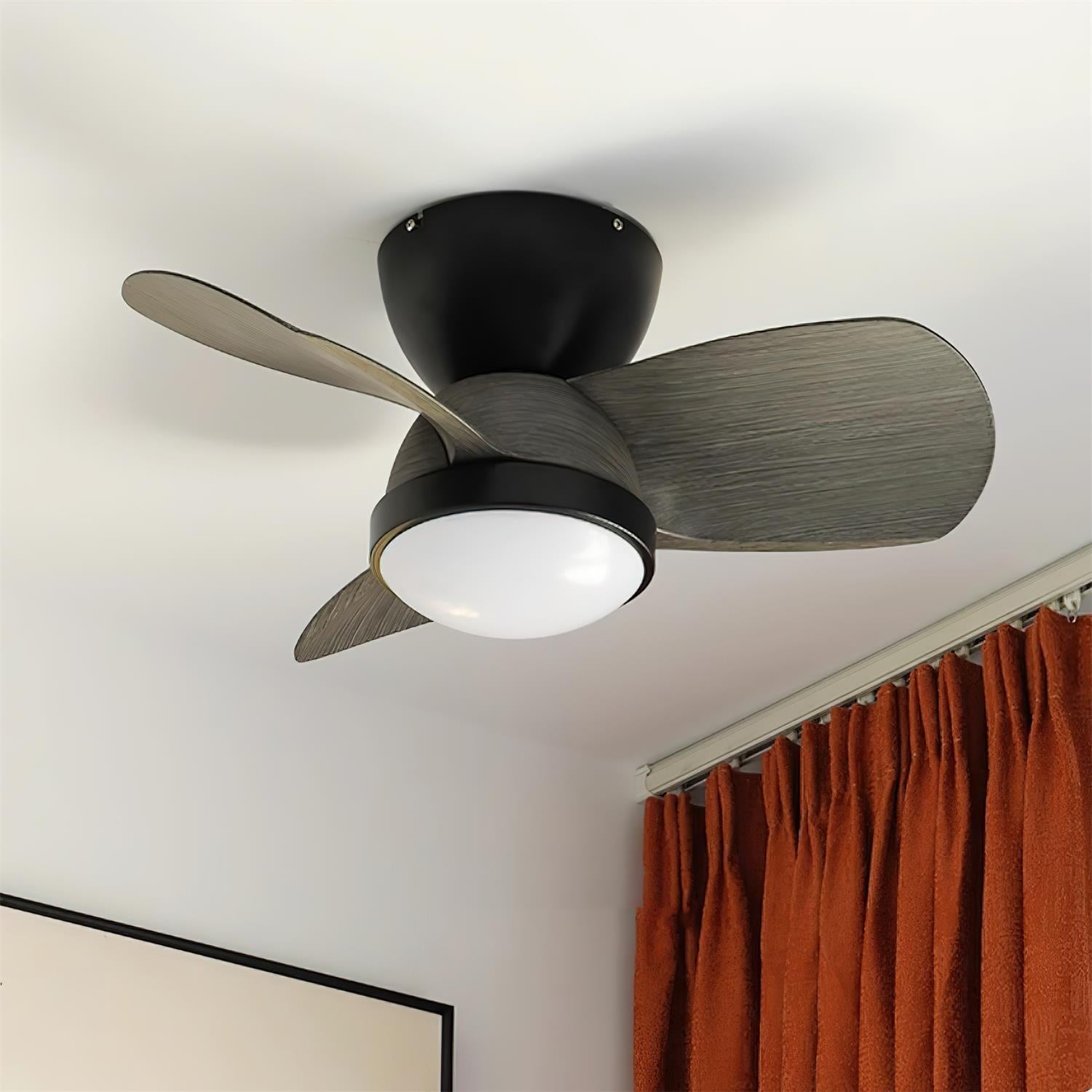 Ventilatore da soffitto Ventra con luce installato a soffitto