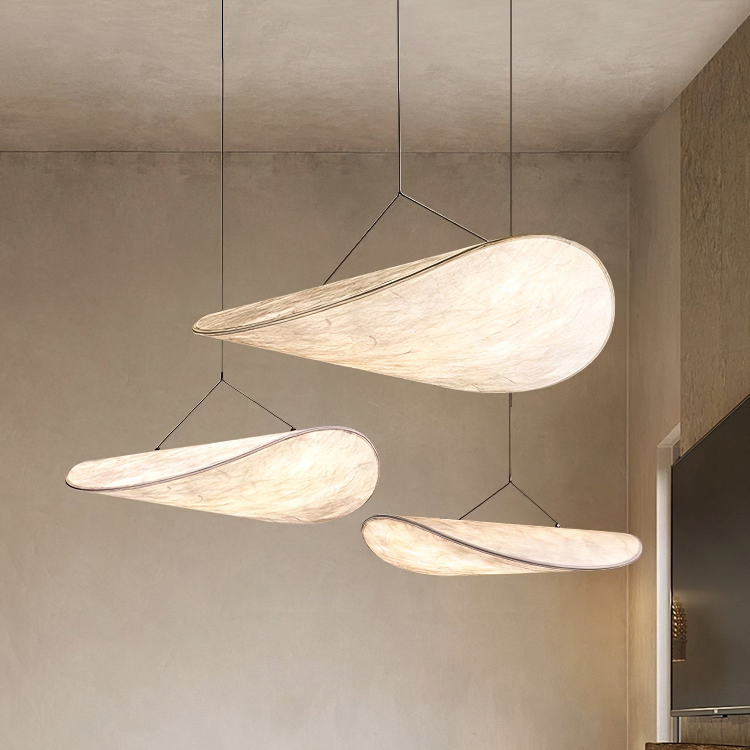 Tense Pendant Light - Blowlighting