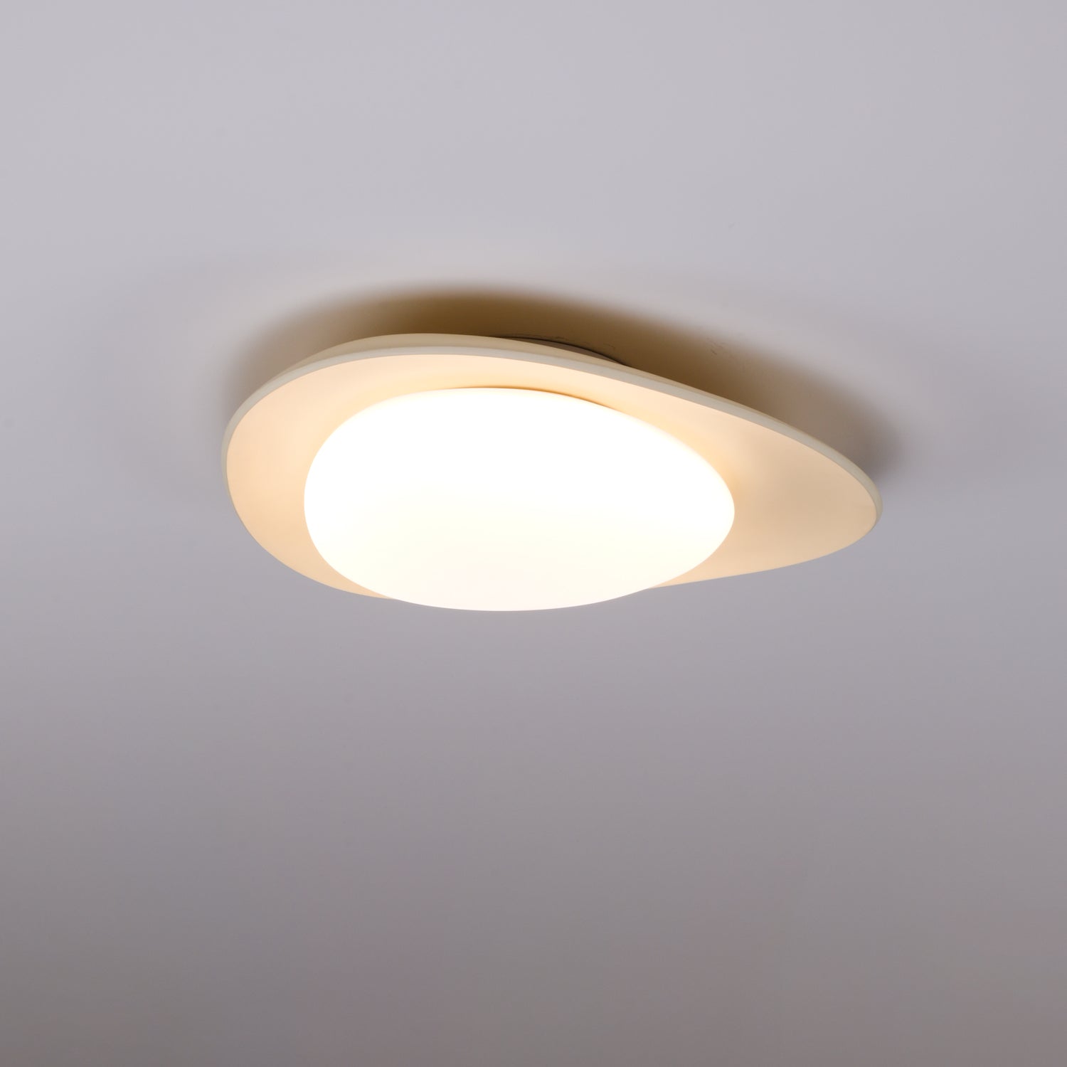 Aria Lampada da Soffitto Verde e Beige con Forma a Ciottolo
