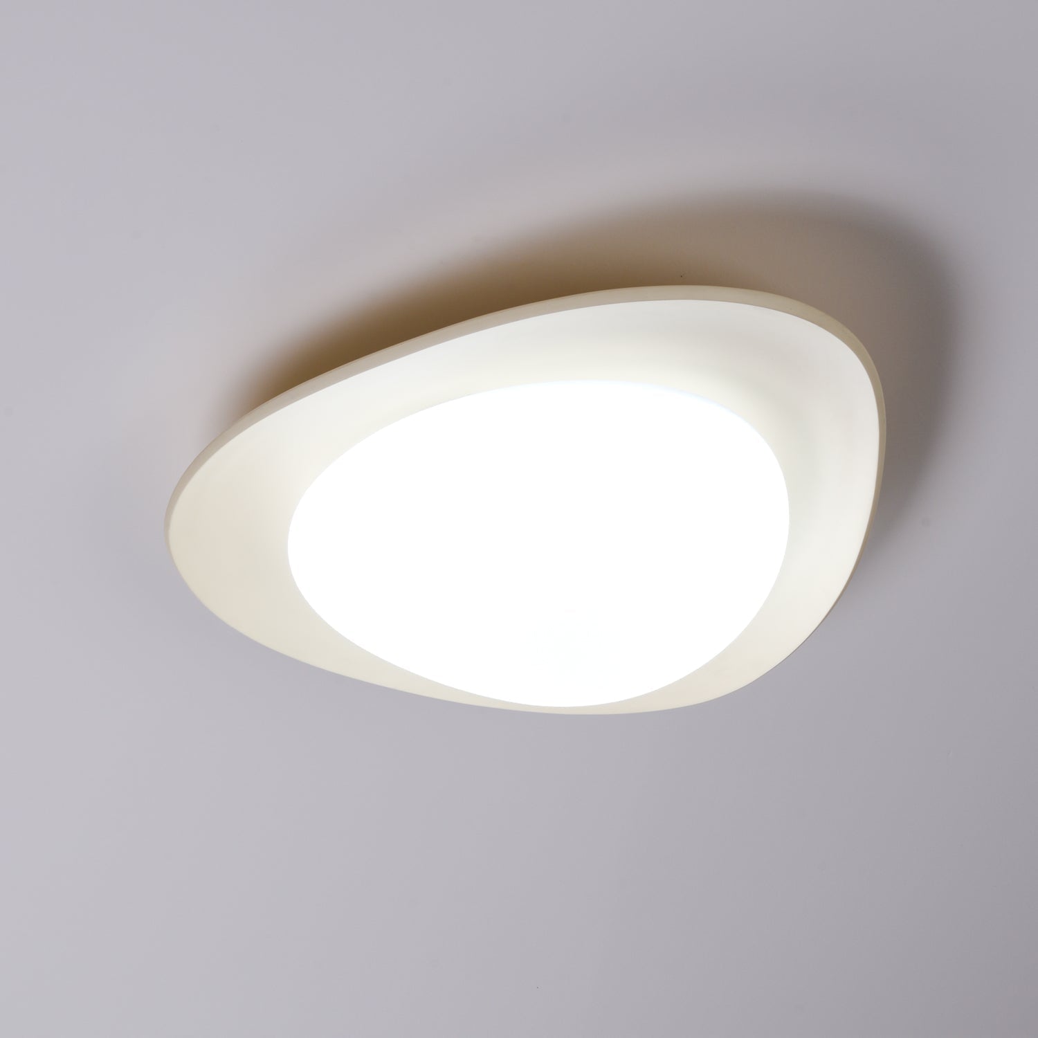 Aria Lampada da Soffitto Verde e Beige con Forma a Ciottolo