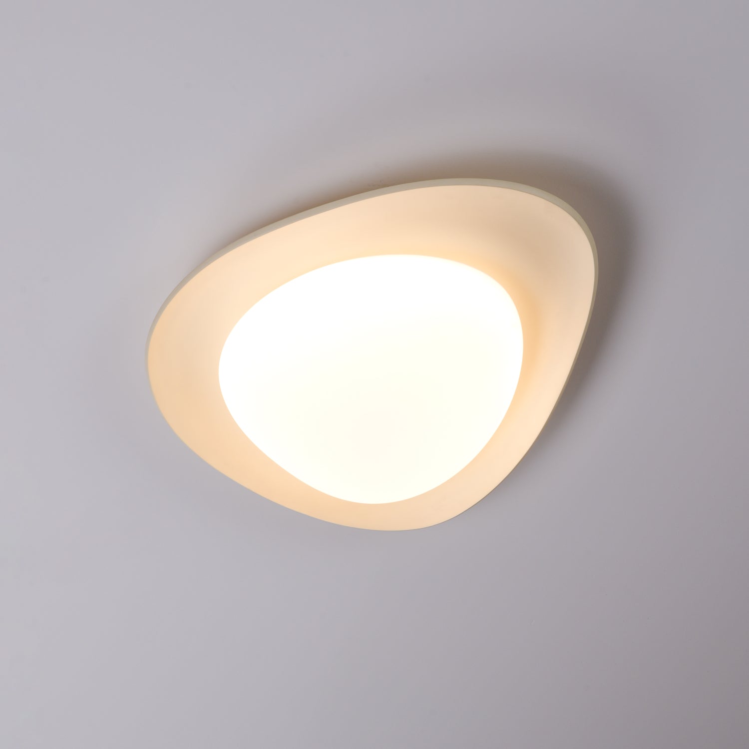 Aria Lampada da Soffitto Verde e Beige con Forma a Ciottolo