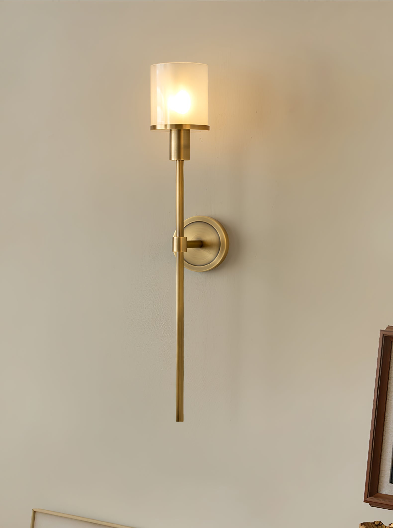 Tracie Classic Sconce - Blowlighting