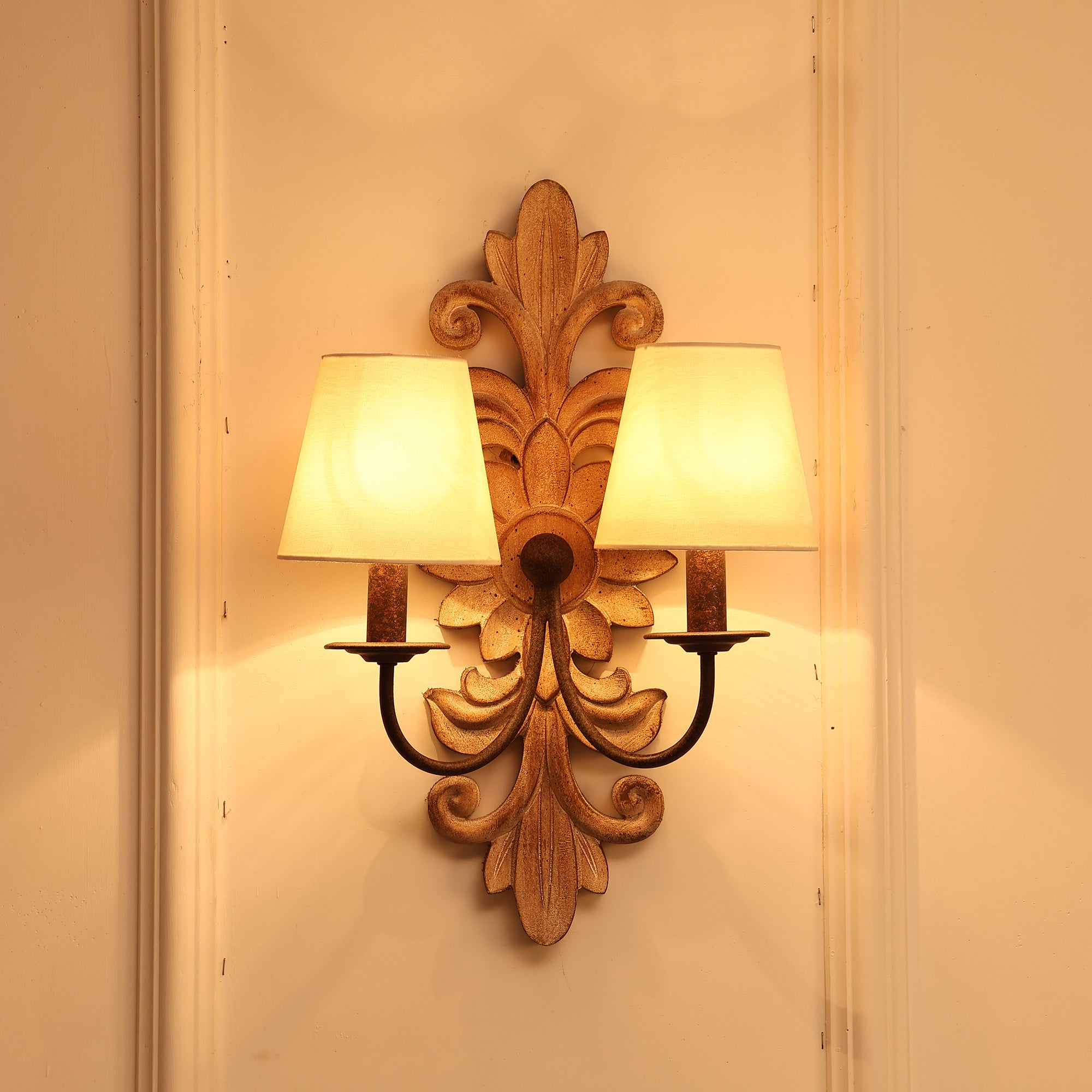 Vadora Postmodern Luxury Metal Sconce Wall Lamp - Lamp Copper