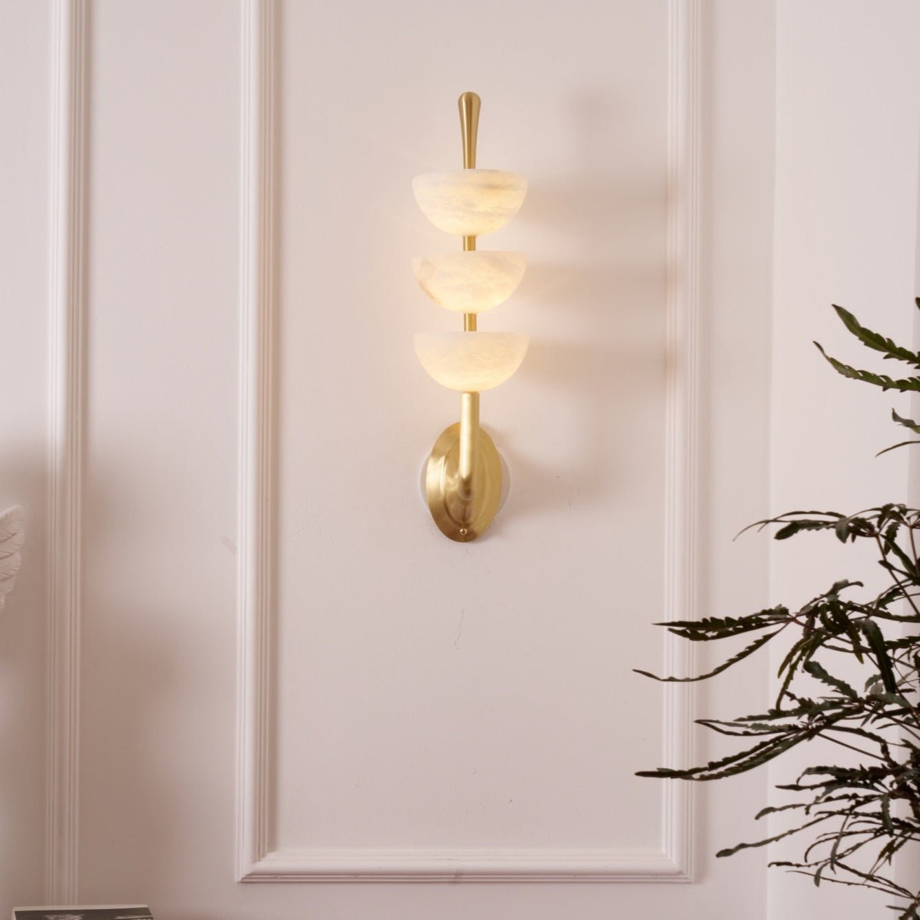 Ulmiraris Alabaster Wall Light - Neutralighting
