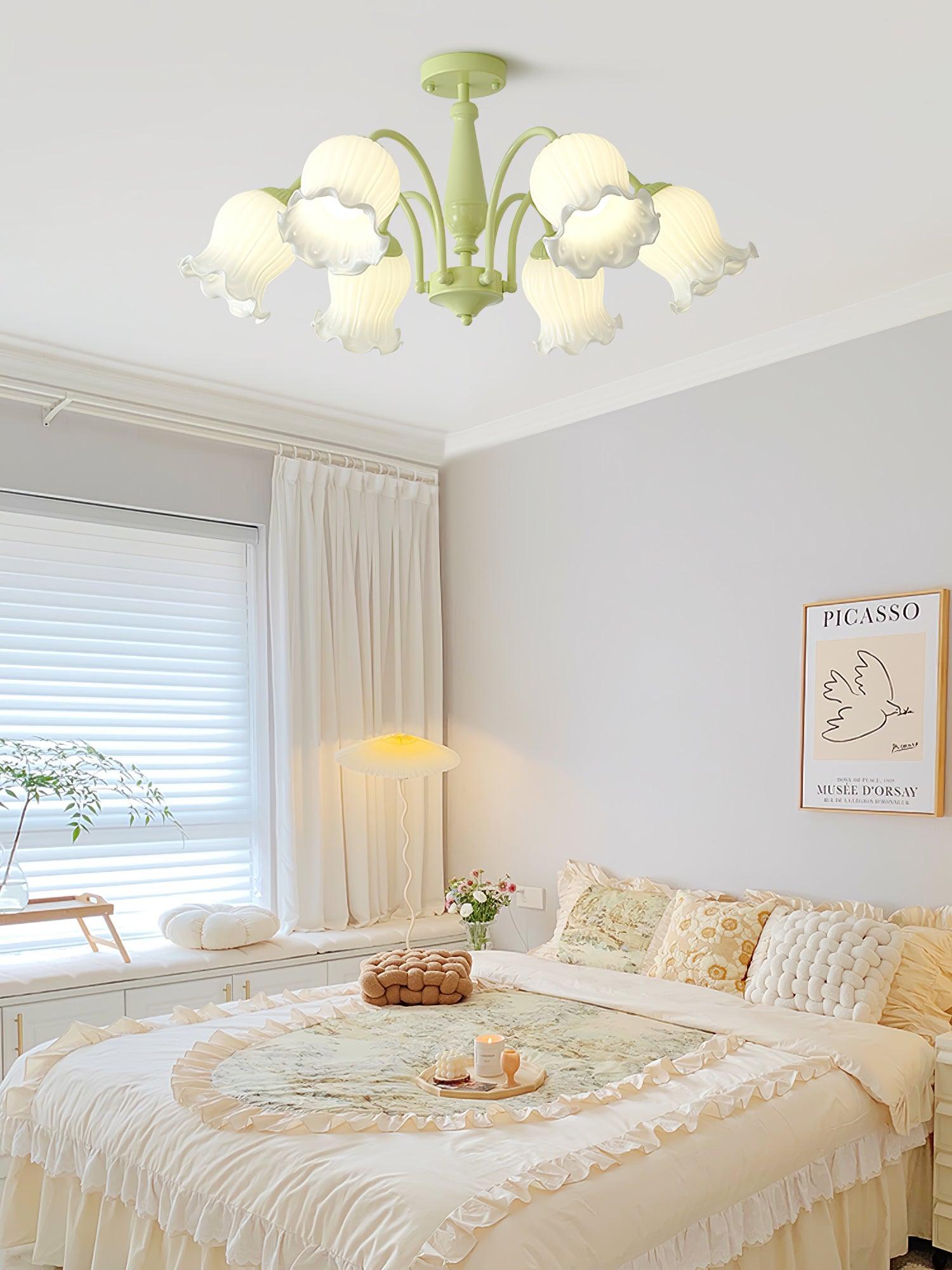 Lustra Trumpet Chandelier Floral Pastel Glass Petals - Blowlighting