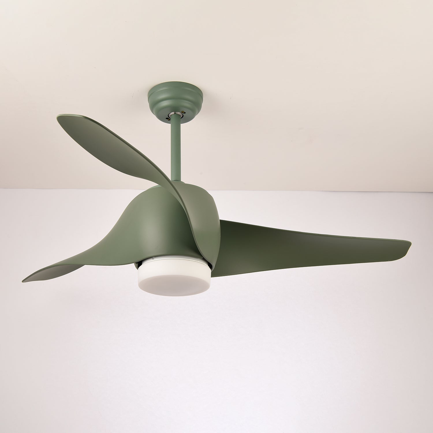 Ventilatore da soffitto con luce AeroGlow