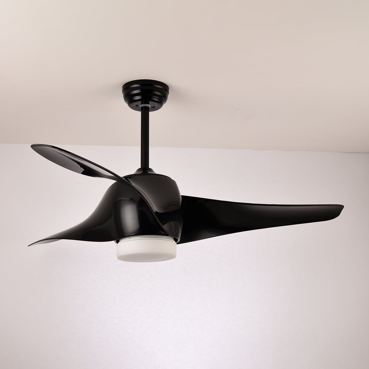 Ventilatore da soffitto con luce AeroGlow