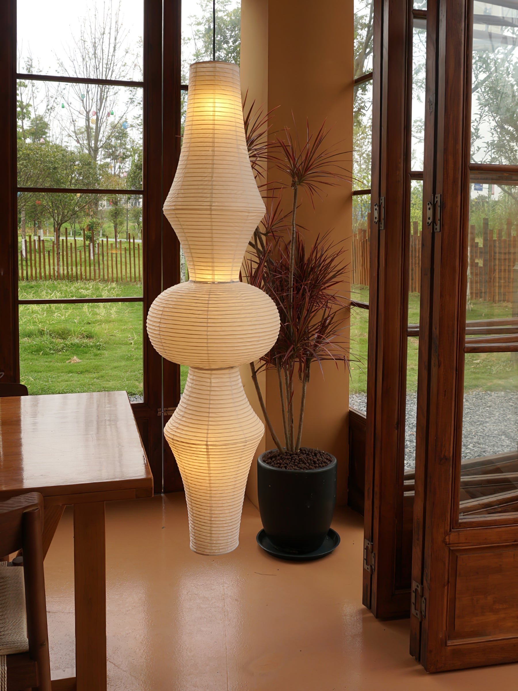 Ritta Lampada a Sospensione Verticale Scultorea in Carta