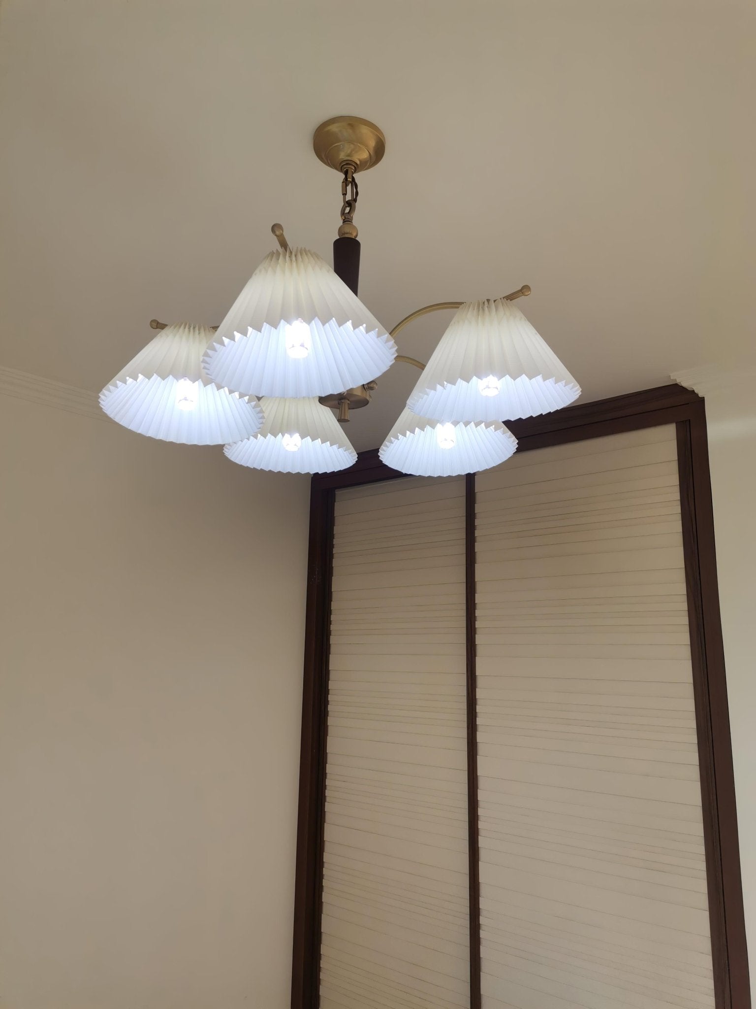 Wrinkled Chandelier - Blowlighting