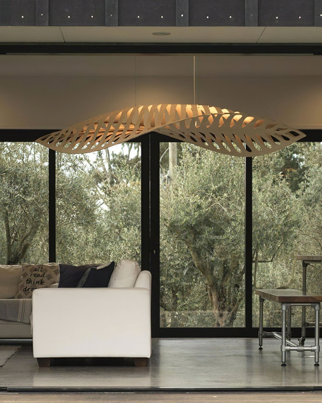 Veliren Leaf Wood Pendant Light - Blowlighting