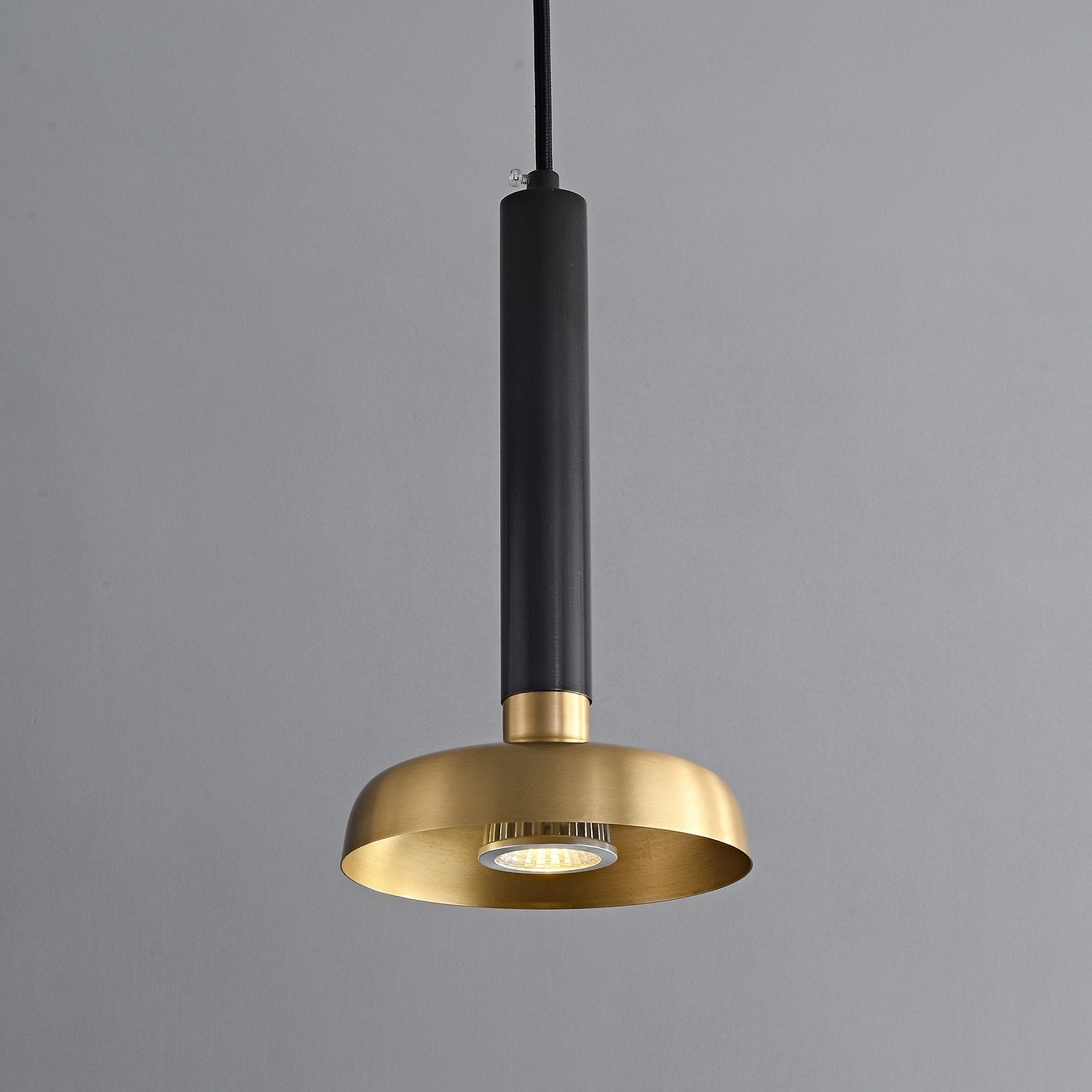 Zephyros Pendant Lamp - Blowlighting