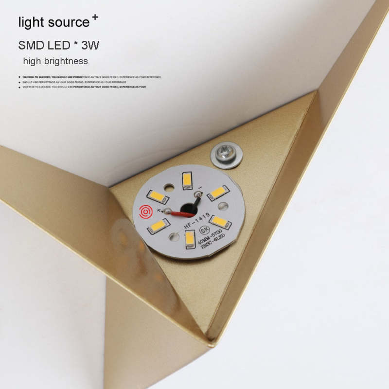 Arisha Moderno LED Applique Metallo Piccolo Geometrico Triangolo Soggiorno/Camera da Letto Minimalismo