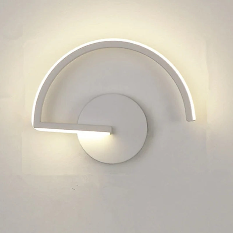 Arisha Minimalista Lineare LED Semicircolare Metallo Applique Nero/Bianco Soggiorno/Camera da Letto