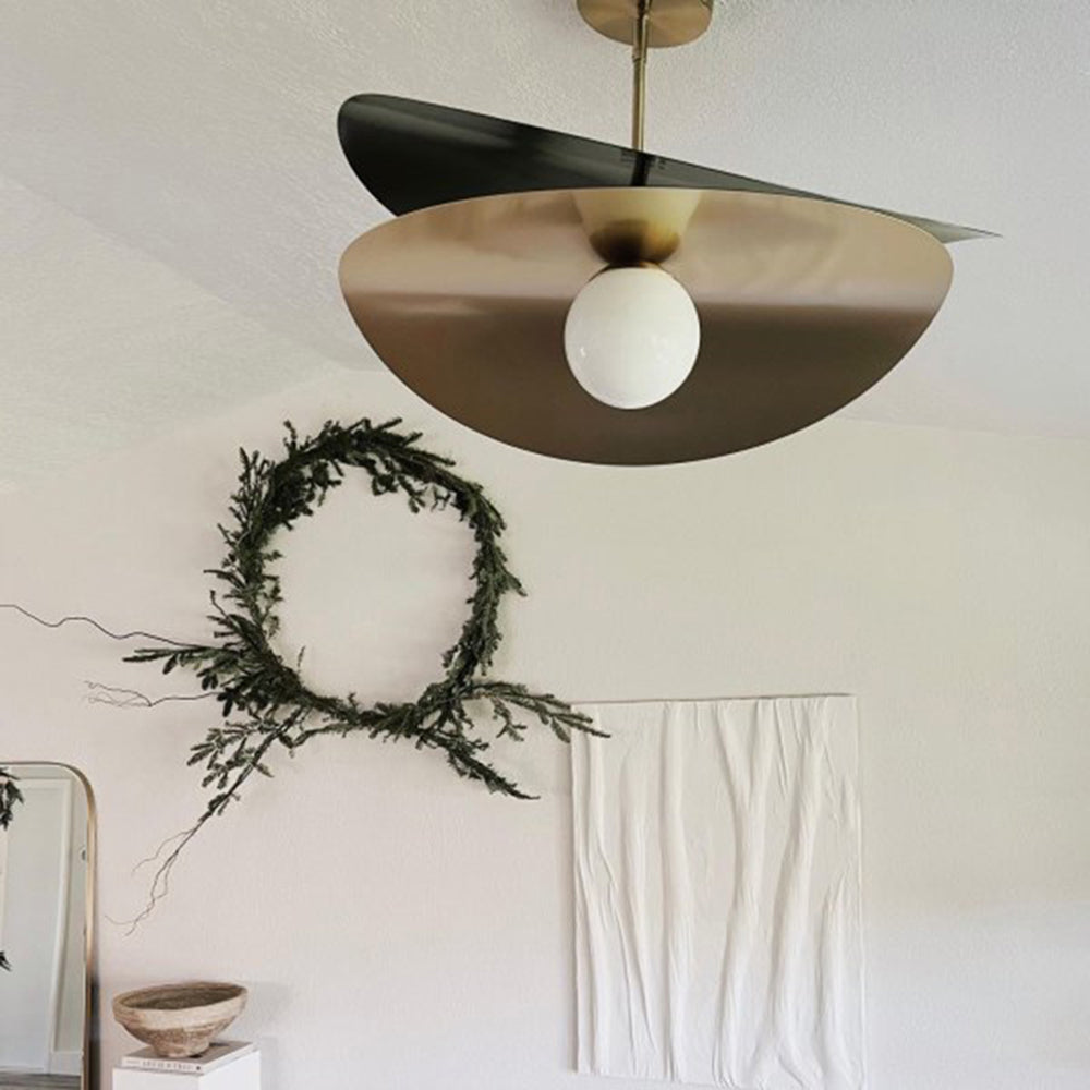 Carins Decorativa LED Irregolare Girare Lampada a Sospensione Metallo Nero Oro