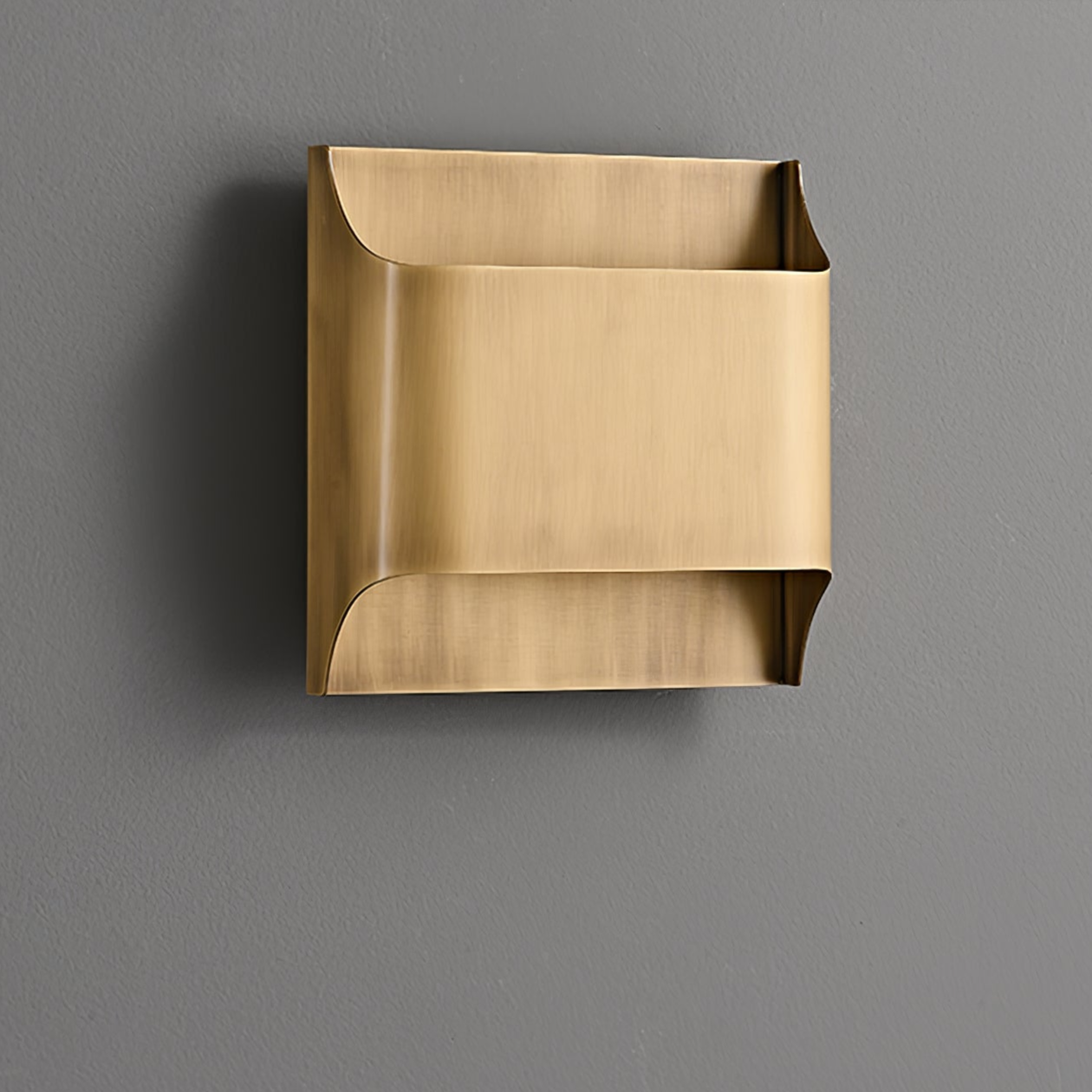 Leclerc Brass Wall Lamp - Blowlighting