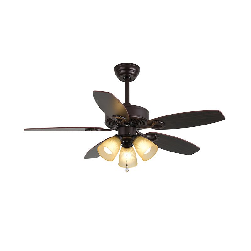 Ventilatore da soffitto con luce Solara Classico in Legno e Vetro, scatto lifestyle