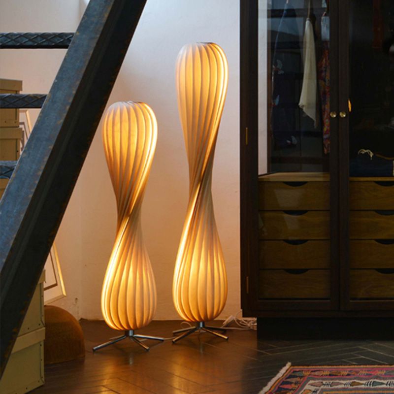 Muto Moderno Elegante Torto Legno Lampade da Terra Colore Legno