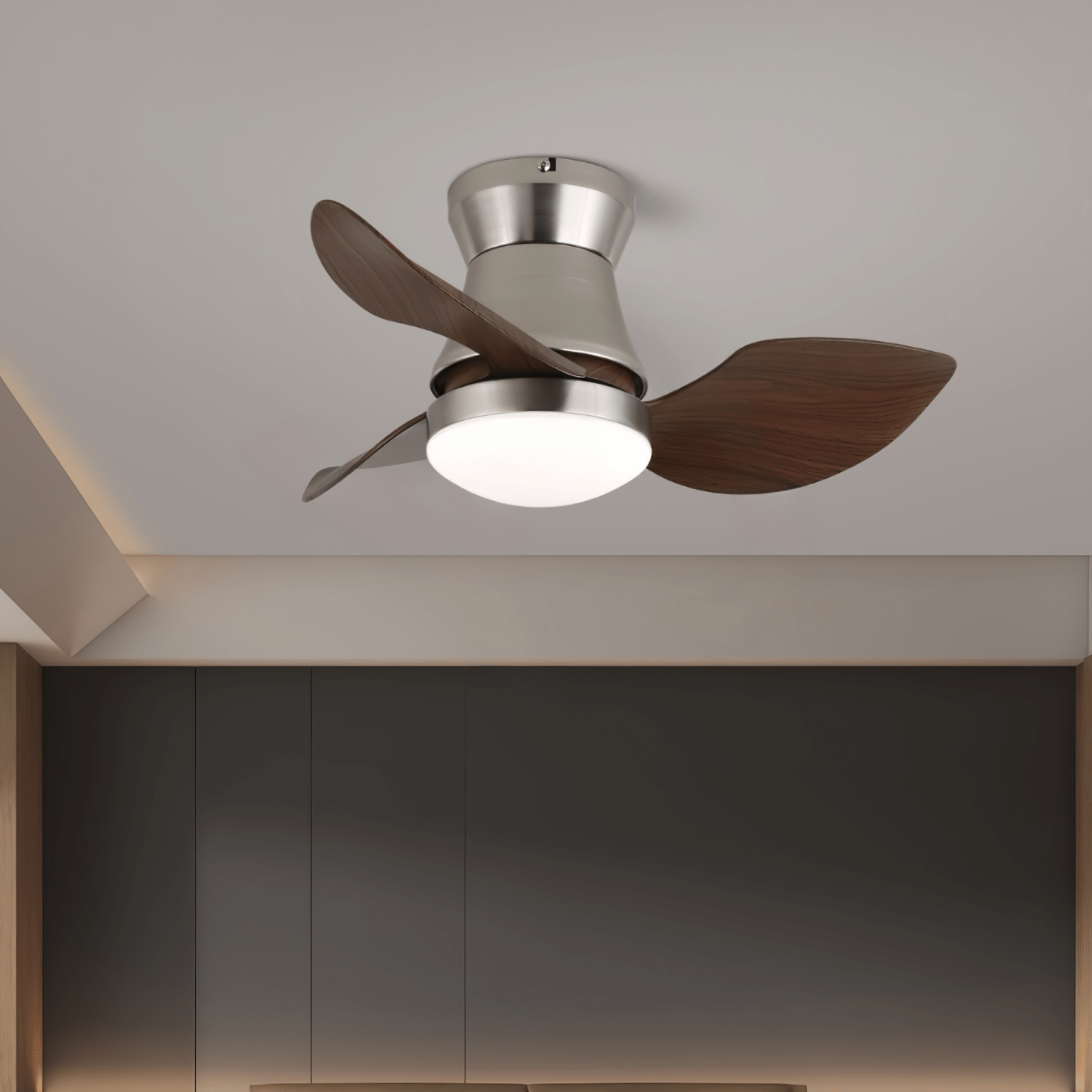Immagine lifestyle del Ventilatore da Soffitto Airlume con Luce che completa un arredamento moderno.