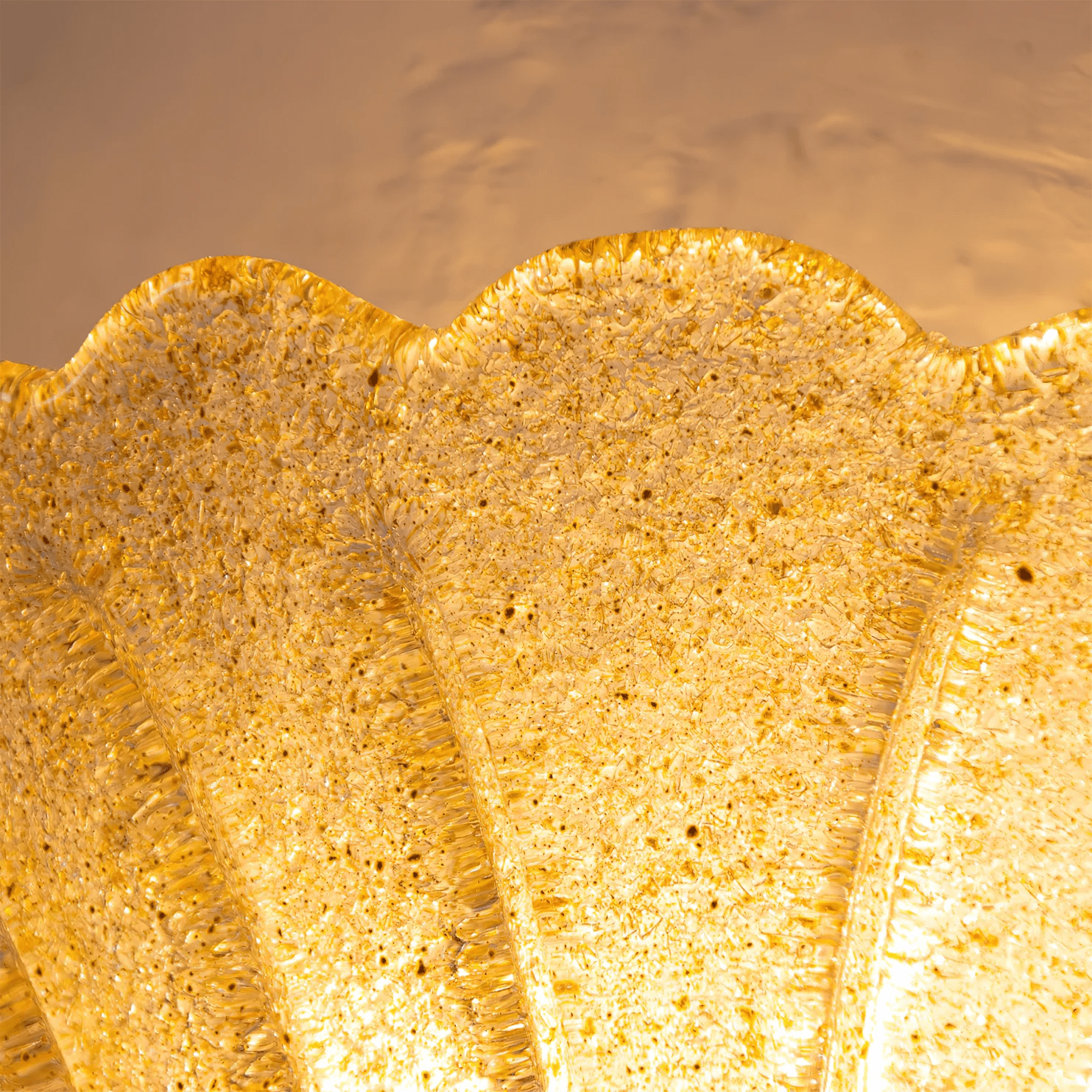 Aurora Wall Lamp Scallop Edge Textured Glass Elegant - Neutralighting