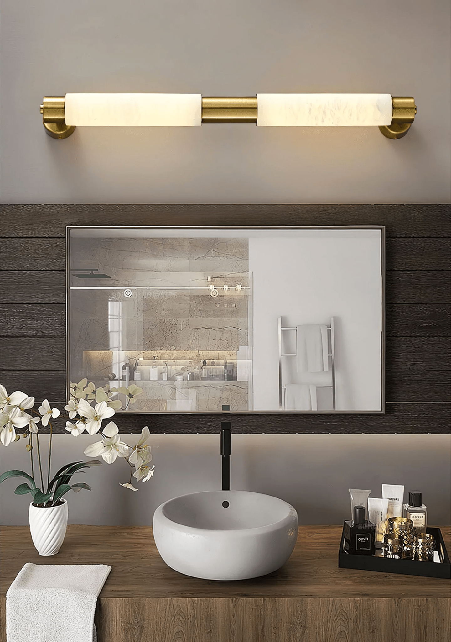 Eurthaeth Alabaster Brass Wall Light - Neutralighting