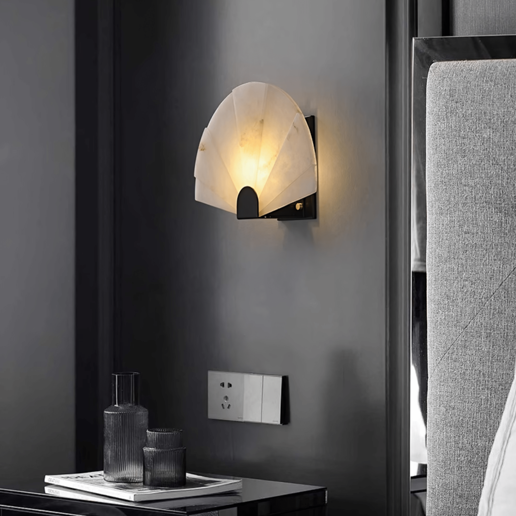 Aurelia Minimalist Alabaster Wall Light - Neutralighting