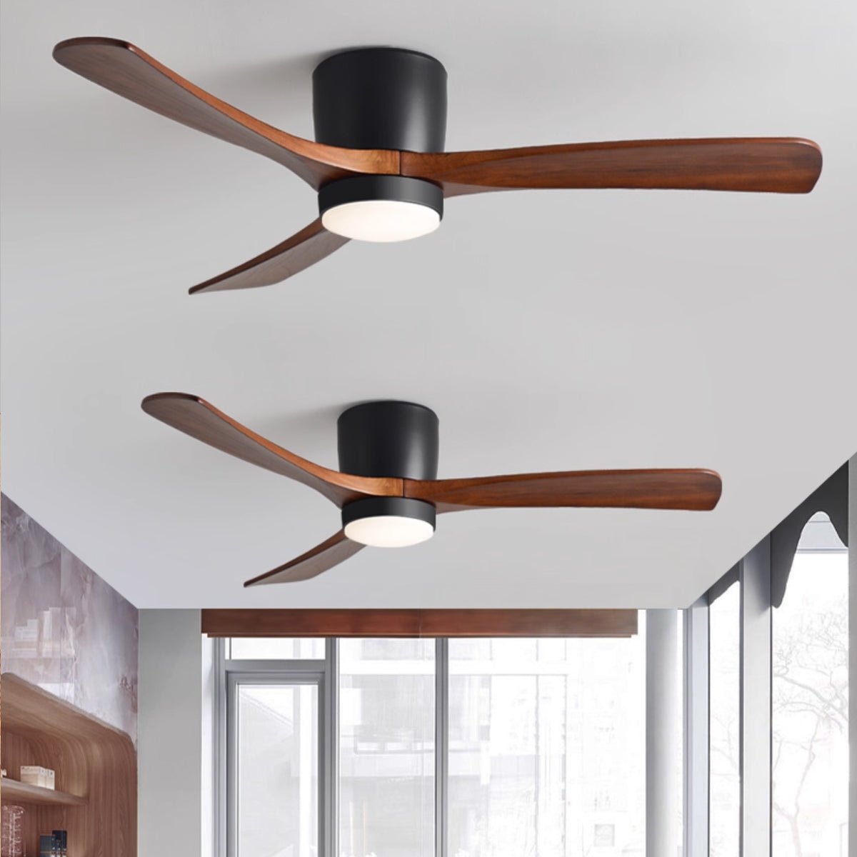 Dettaglio delle pale in legno di sicomoro sul ventilatore da soffitto Nordico Ezra