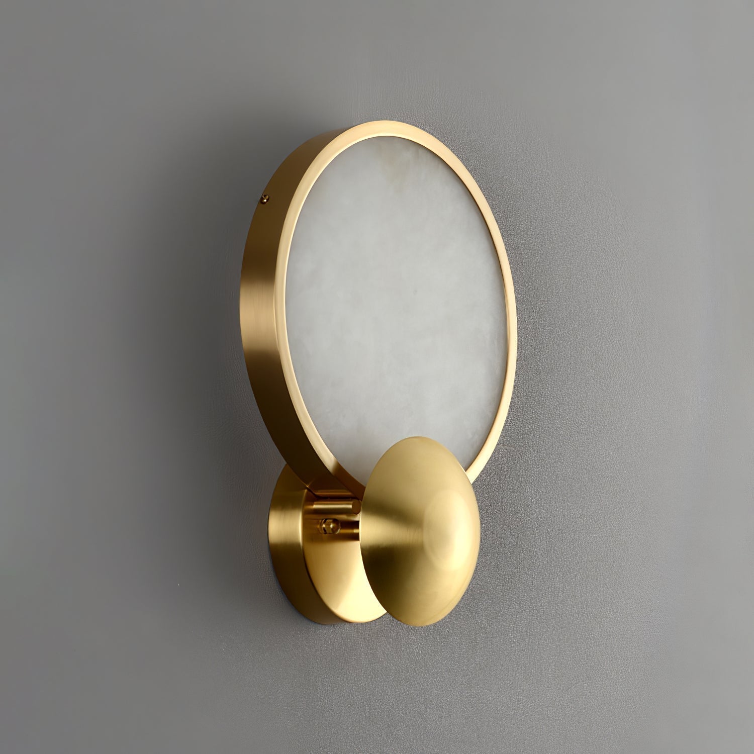 Sol Alabaster Brass Wall Light - Neutralighting