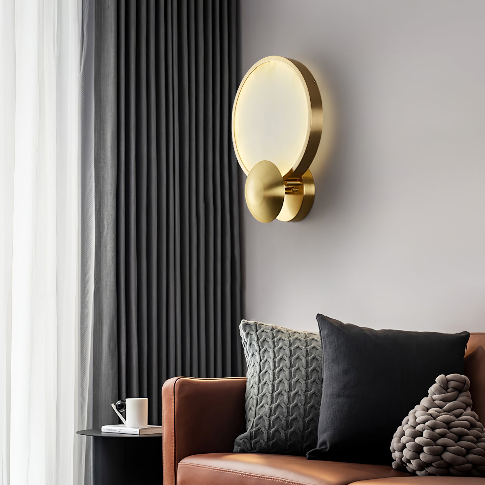 Sol Alabaster Brass Wall Light - Neutralighting