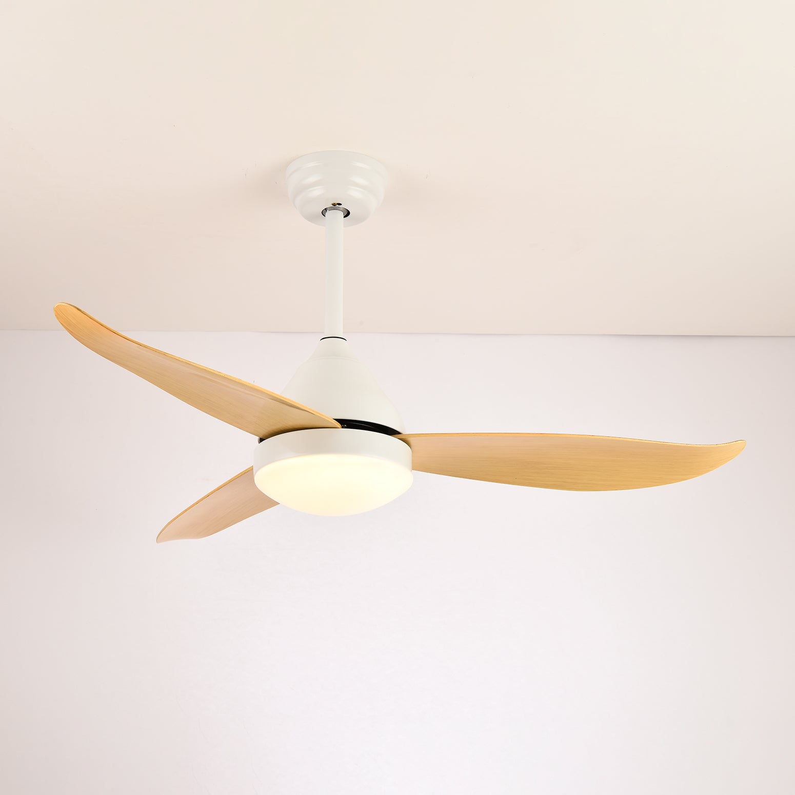 Ventilatore da Soffitto Moderno Fia in Legno con Luce