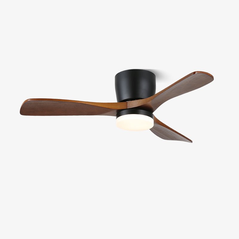 Ventilatore da soffitto minimalista Knox con luce e pale in legno massiccio.